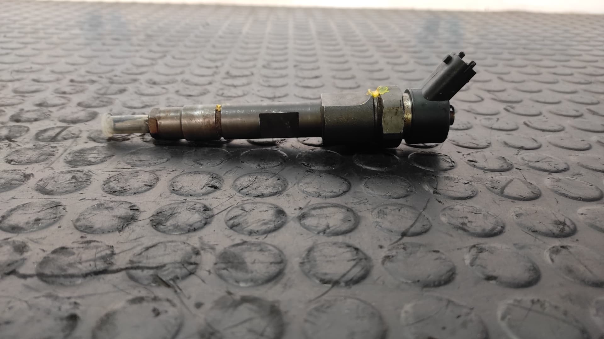 Recambio de INYECTOR para RENAULT MEGANE I CLASSIC (LA0) F9Q K7 referencia OEM IAM 7700111014 5