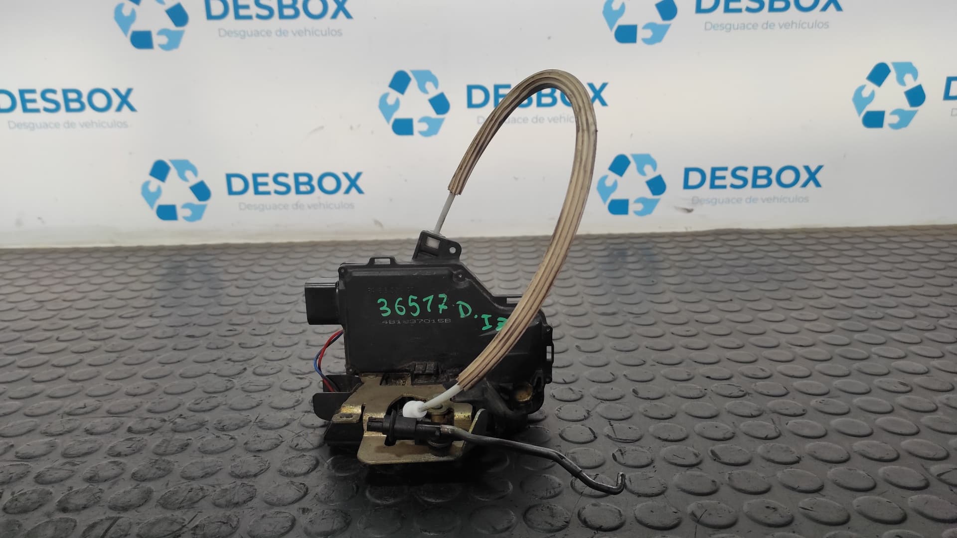 Recambio de CERRADURA PUERTA DELANTERA IZQUIERDA para AUDI ALLROAD QUATTRO (4B5) 2.5 TDI (132kW) AKE - GRIS