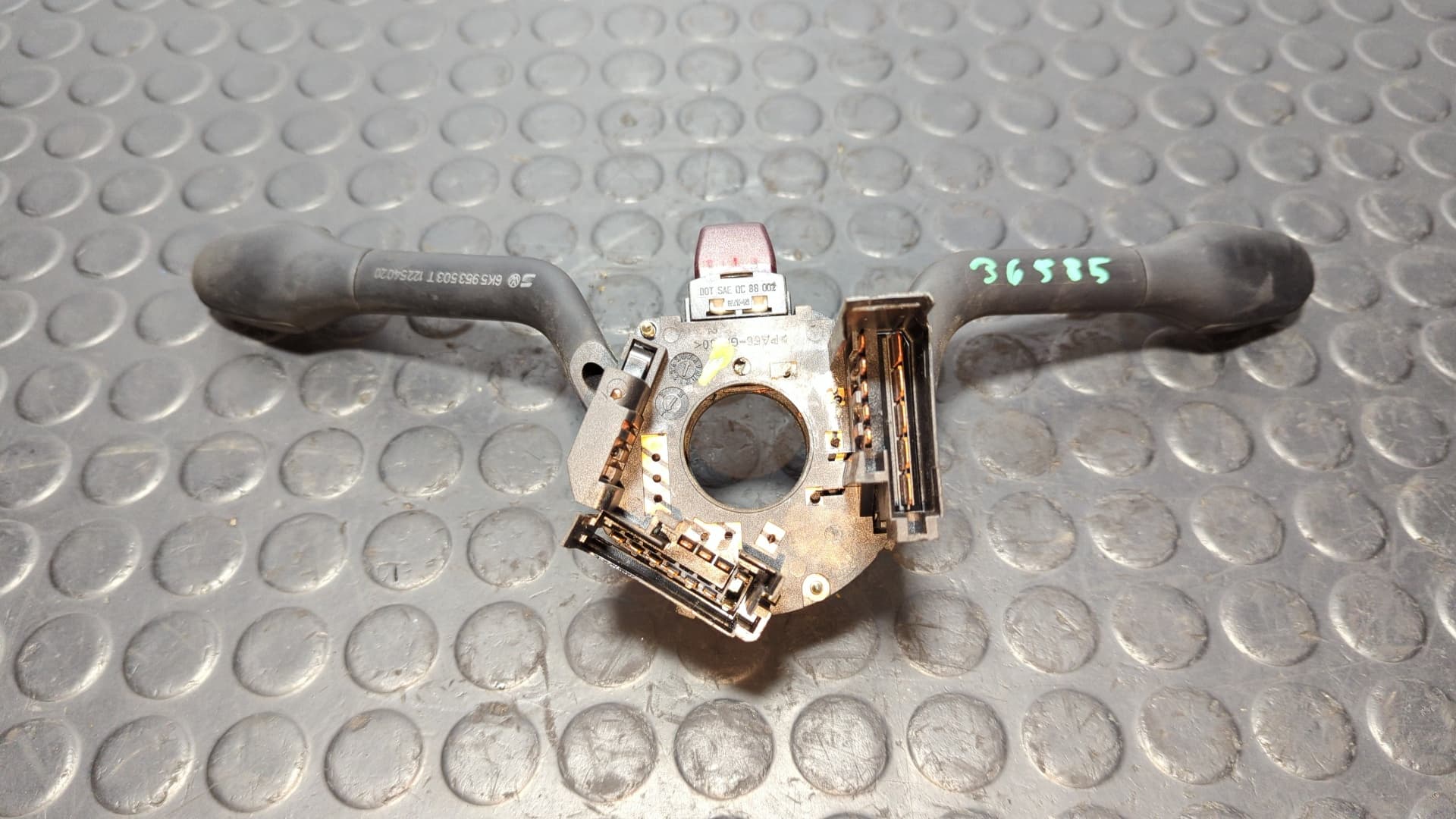 Recambio de MANDO MULTIFUNCION para SEAT CORDOBA BERLINA (6K2) Sport AHU referencia OEM IAM 6K5953503T - GRIS 5