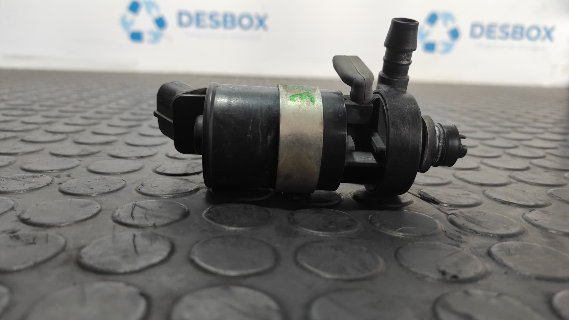 Recambio de BOMBA LIMPIA para MAZDA 3 BERLINA (BK) 1.6 CD Diesel CAT Y601 referencia OEM IAM 8554200910 - NEGRO