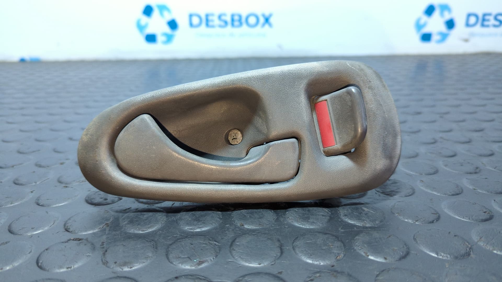 Recambio de MANETA INTERIOR DELANTERA DERECHA para MITSUBISHI L 200 (K6/7) referencia OEM IAM MR144546