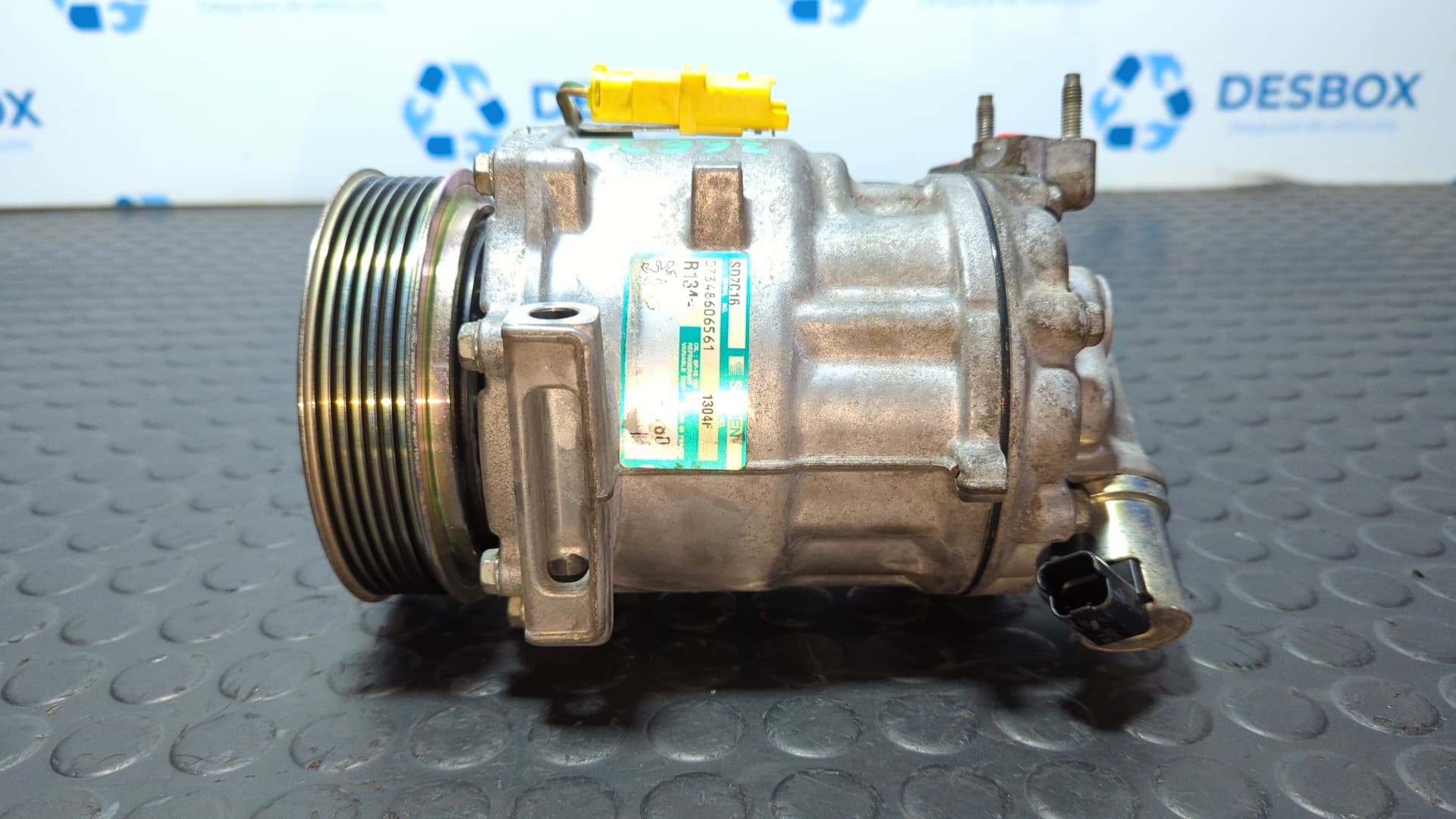 Recambio de COMPRESOR AIRE ACONDICIONADO para PEUGEOT 407 SW 1.6 HDi 9HYDV6TED4 referencia OEM IAM 1304F - GRIS