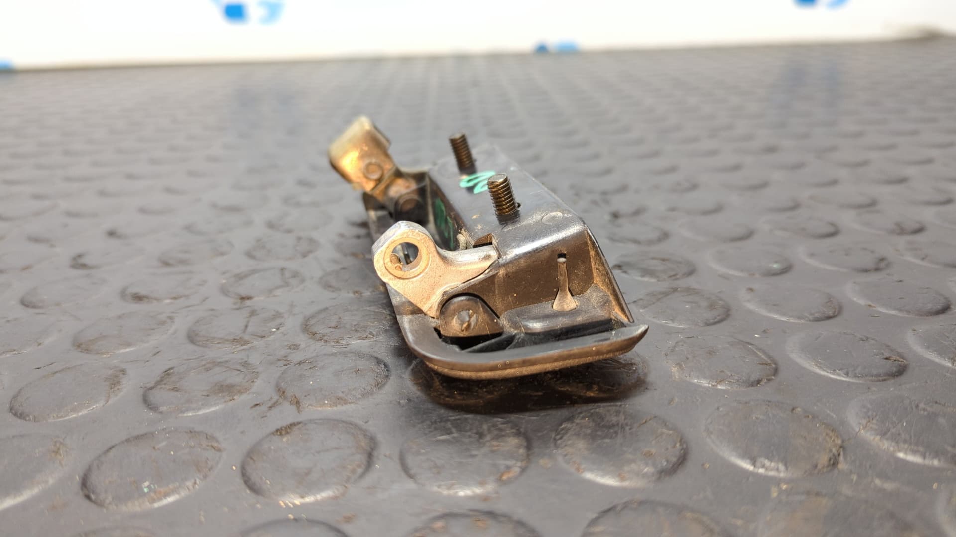 Recambio de MANETA EXTERIOR DELANTERA DERECHA para MITSUBISHI L 200 (K6/7) 4