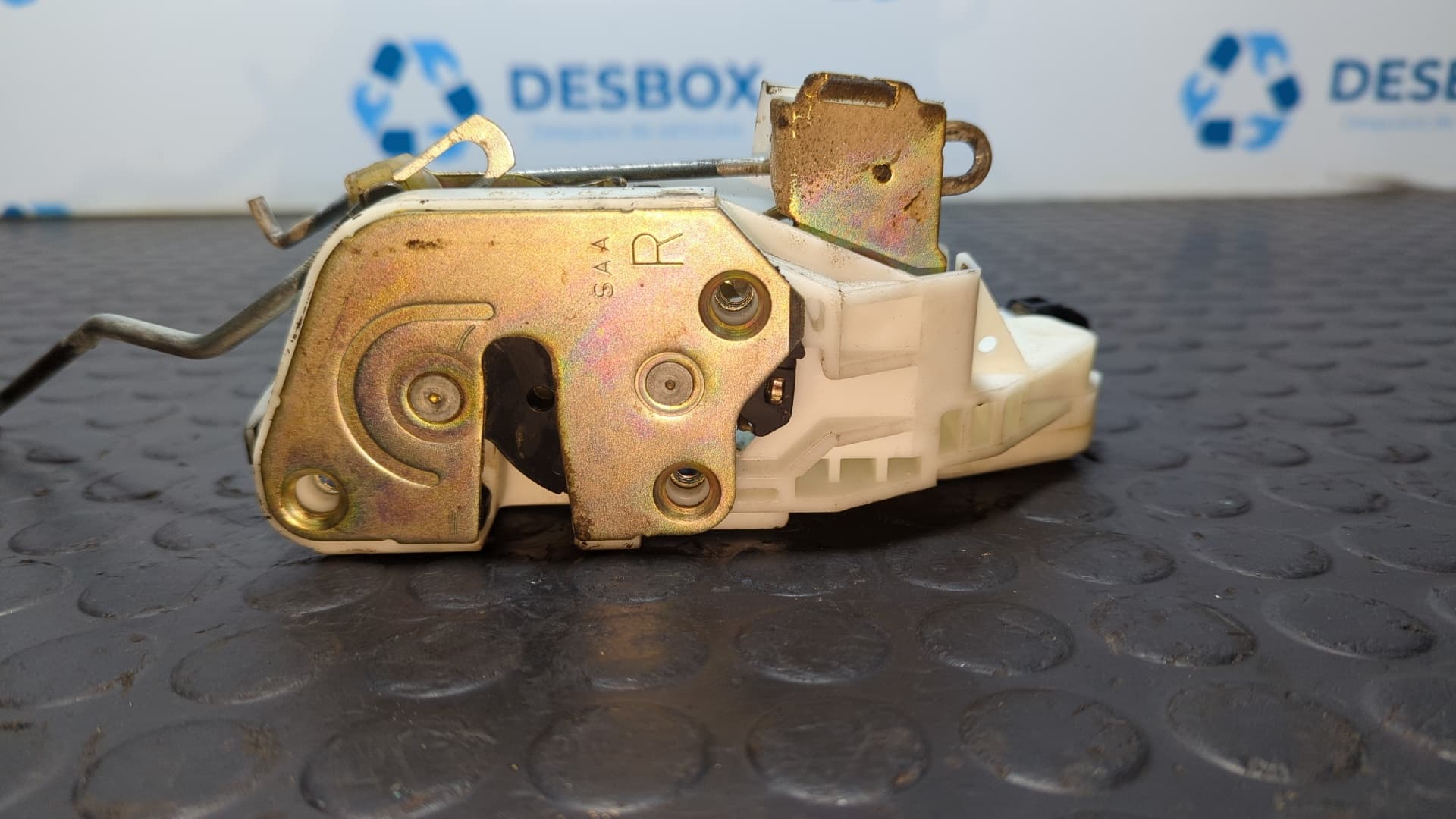 Recambio de CERRADURA PUERTA DELANTERA DERECHA para MITSUBISHI L 200 (K6/7) 4