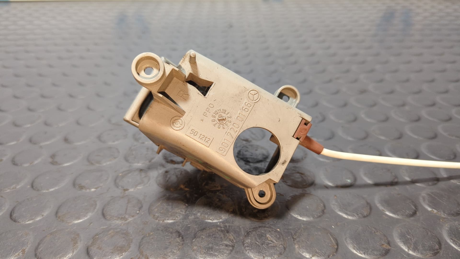 Recambio de MANETA INTERIOR DELANTERA DERECHA para VOLKSWAGEN LT CAJA ABIERTA (MOD. 1997) referencia OEM IAM 9017200166 2