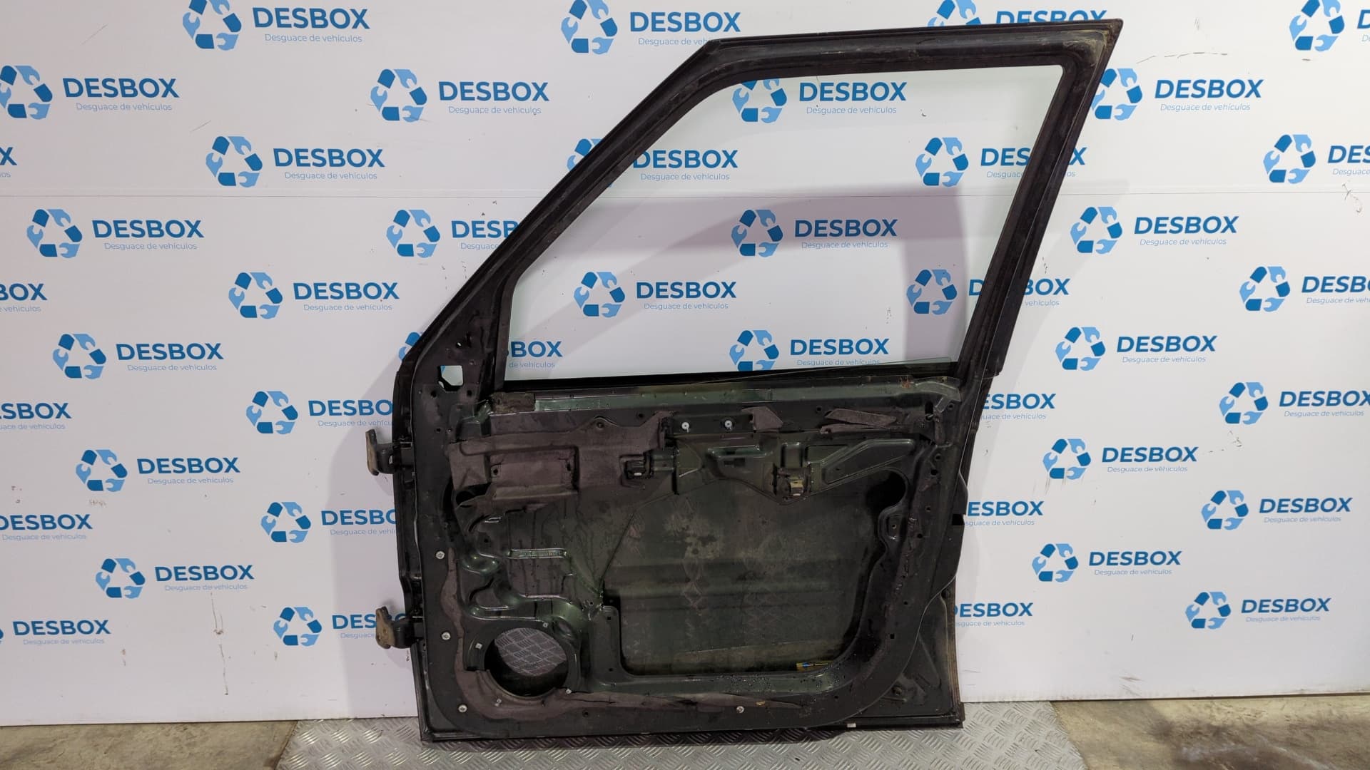 Recambio de PUERTA DELANTERA DERECHA para LAND ROVER RANGE ROVER (LP) 2.5 Turbodiesel 256TBMW - VERDE 4