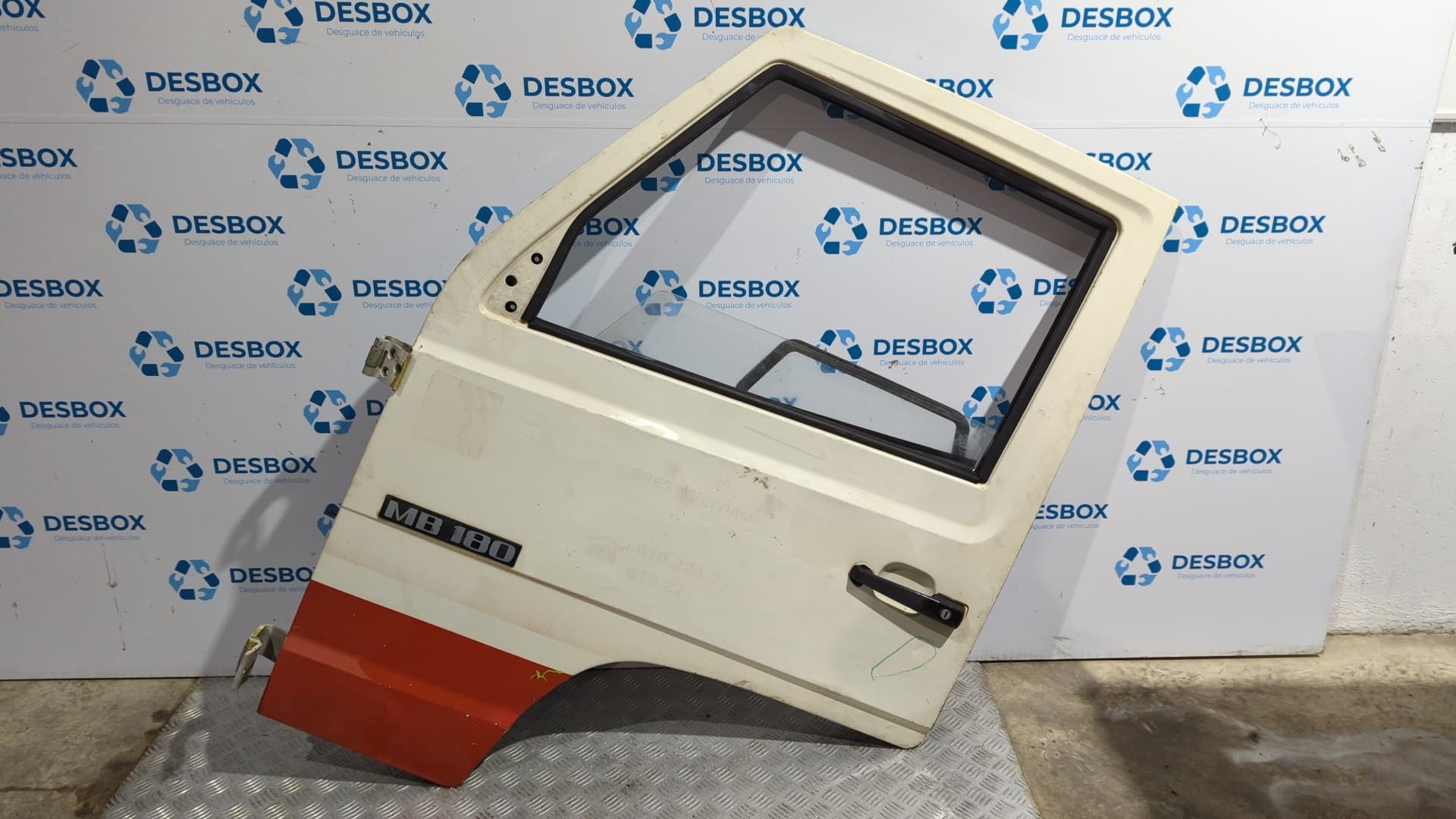 Recambio de PUERTA DELANTERA IZQUIERDA para MERCEDES-BENZ MB 100