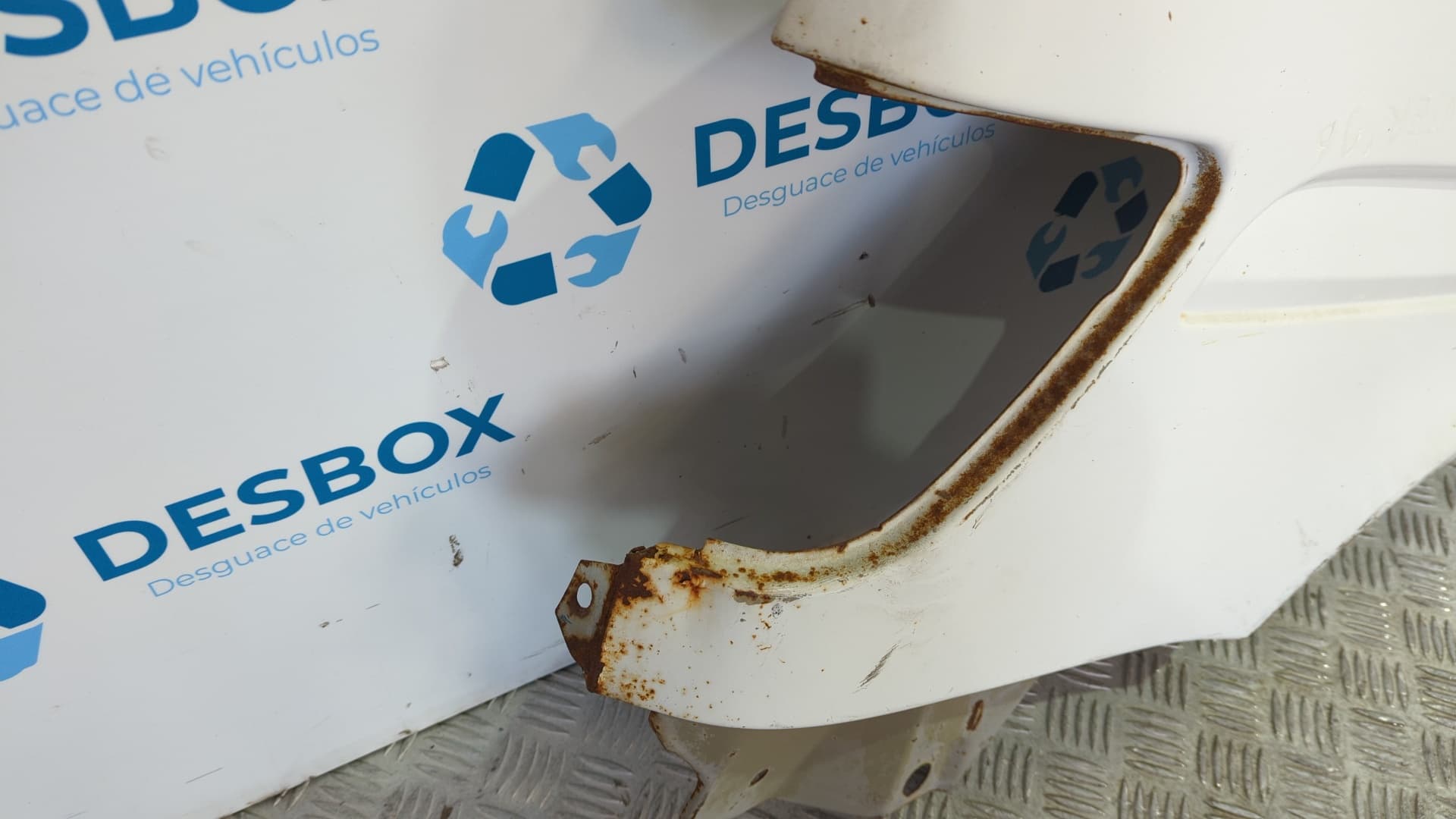 Recambio de ALETA DELANTERA IZQUIERDA para MERCEDES-BENZ SPRINTER (W901,W903) 2