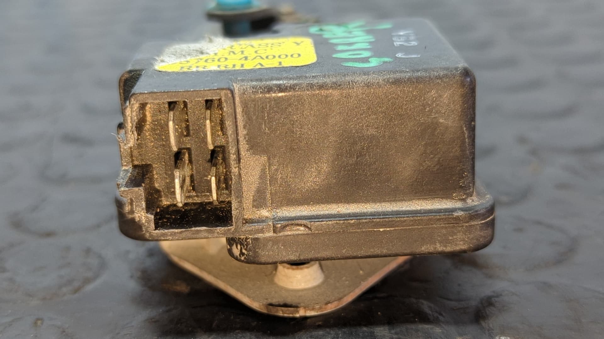 Recambio de MOTOR CIERRE CENTRALIZADO LATERAL DERECHO para HYUNDAI H 1 referencia OEM IAM 957604A000 2