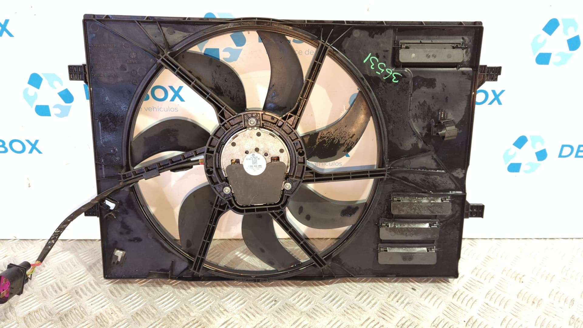Recambio de ELECTROVENTILADOR para SKODA OCTAVIA BERLINA (1Z3) Active Plus CLH referencia OEM IAM 5Q0121205 - NEGRO