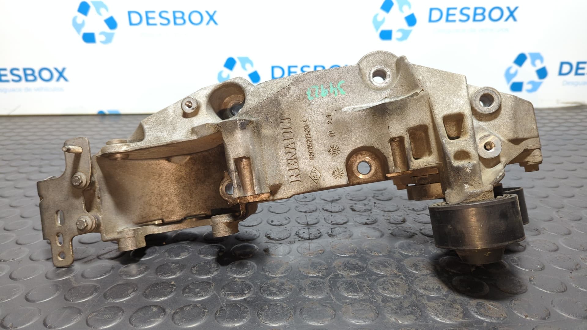 Recambio de SOPORTE ALTERNADOR para RENAULT LAGUNA III Authentique M9RG7 referencia OEM IAM 8200527320C - NEGRO