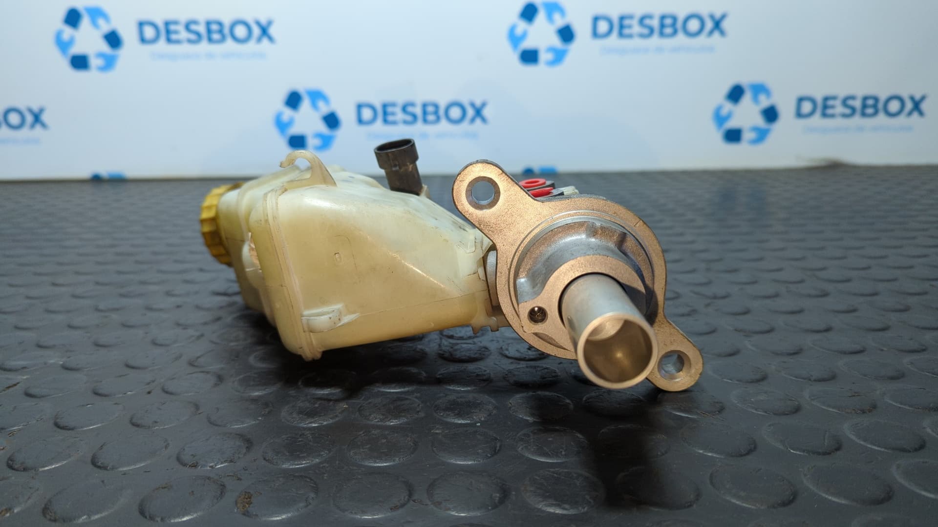 Recambio de BOMBA FRENO para FIAT FIORINO 1.3 16V M-Jet CAT 199A2000 referencia OEM IAM 0204051108   - BLANCO