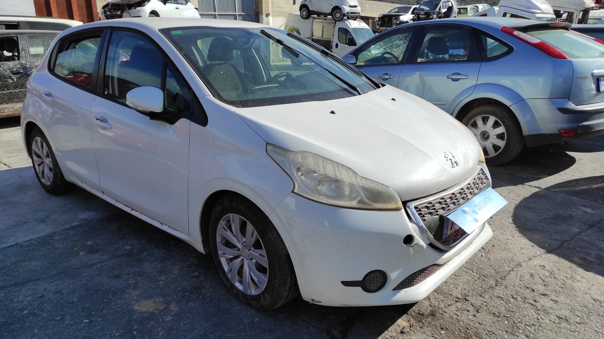 Recambio de REFUERZO PARAGOLPES DELANTERO para PEUGEOT 208 1.6 HDI 9H06 - BLANCO