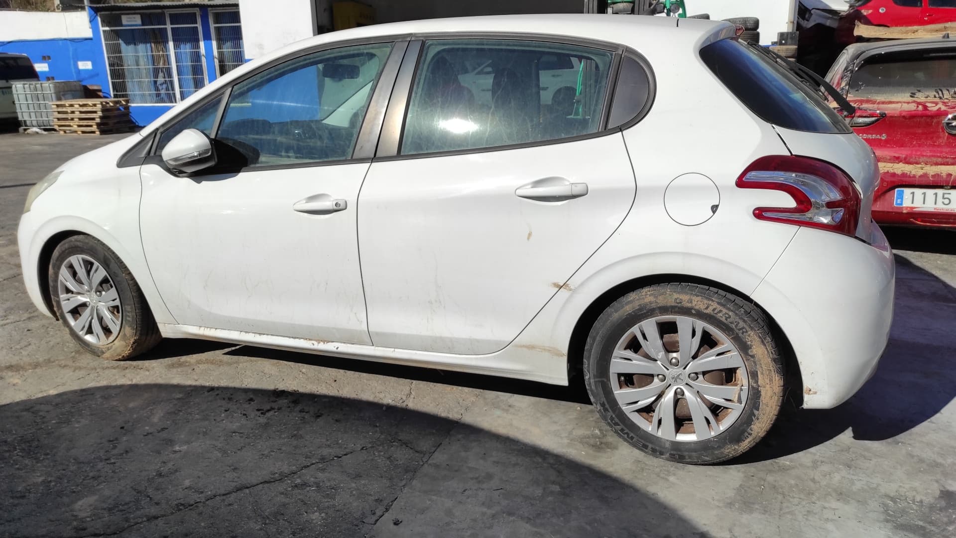 Recambio de REFUERZO PARAGOLPES DELANTERO para PEUGEOT 208 1.6 HDI 9H06 - BLANCO 6