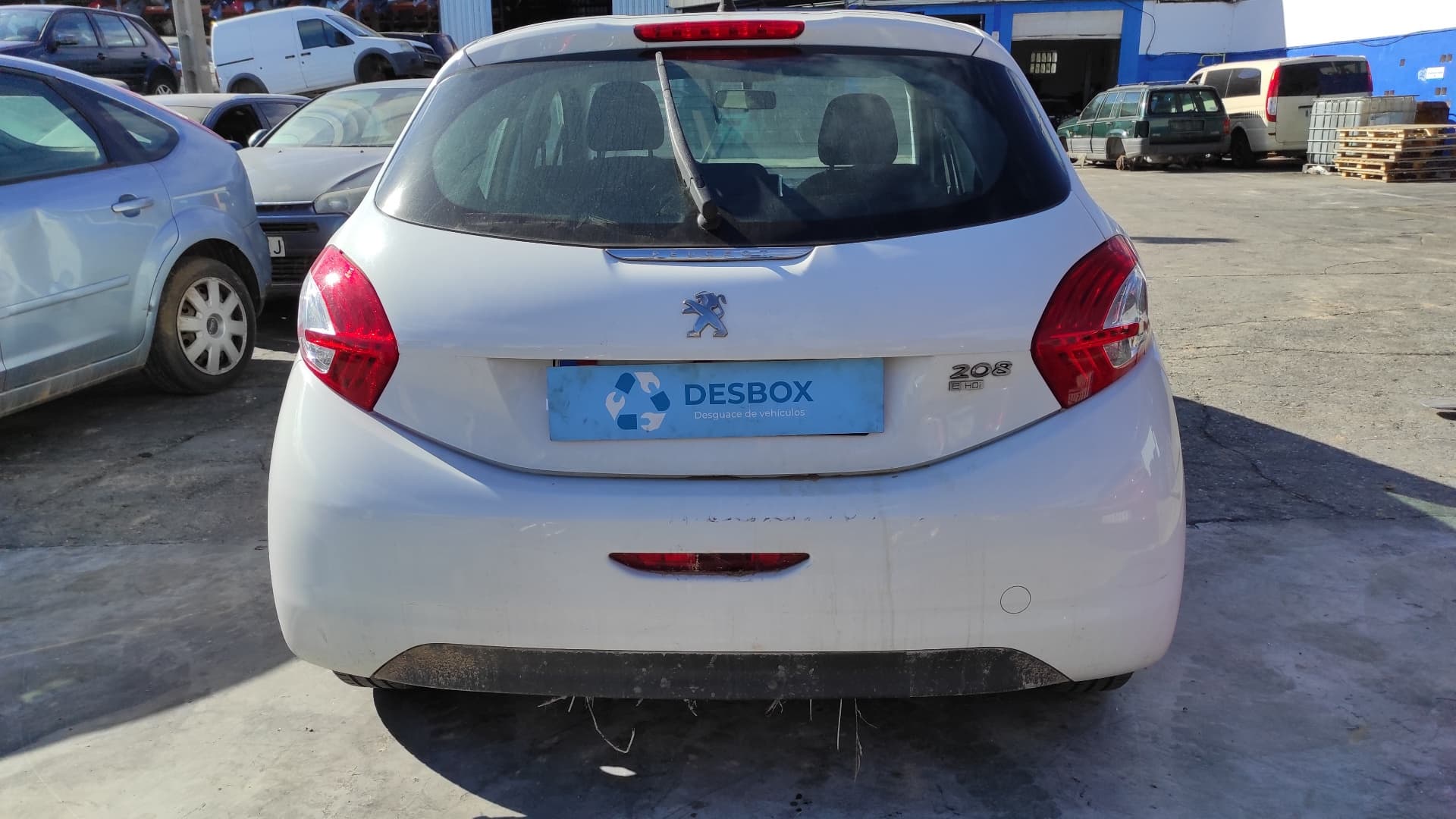Recambio de REFUERZO PARAGOLPES DELANTERO para PEUGEOT 208 1.6 HDI 9H06 - BLANCO 10