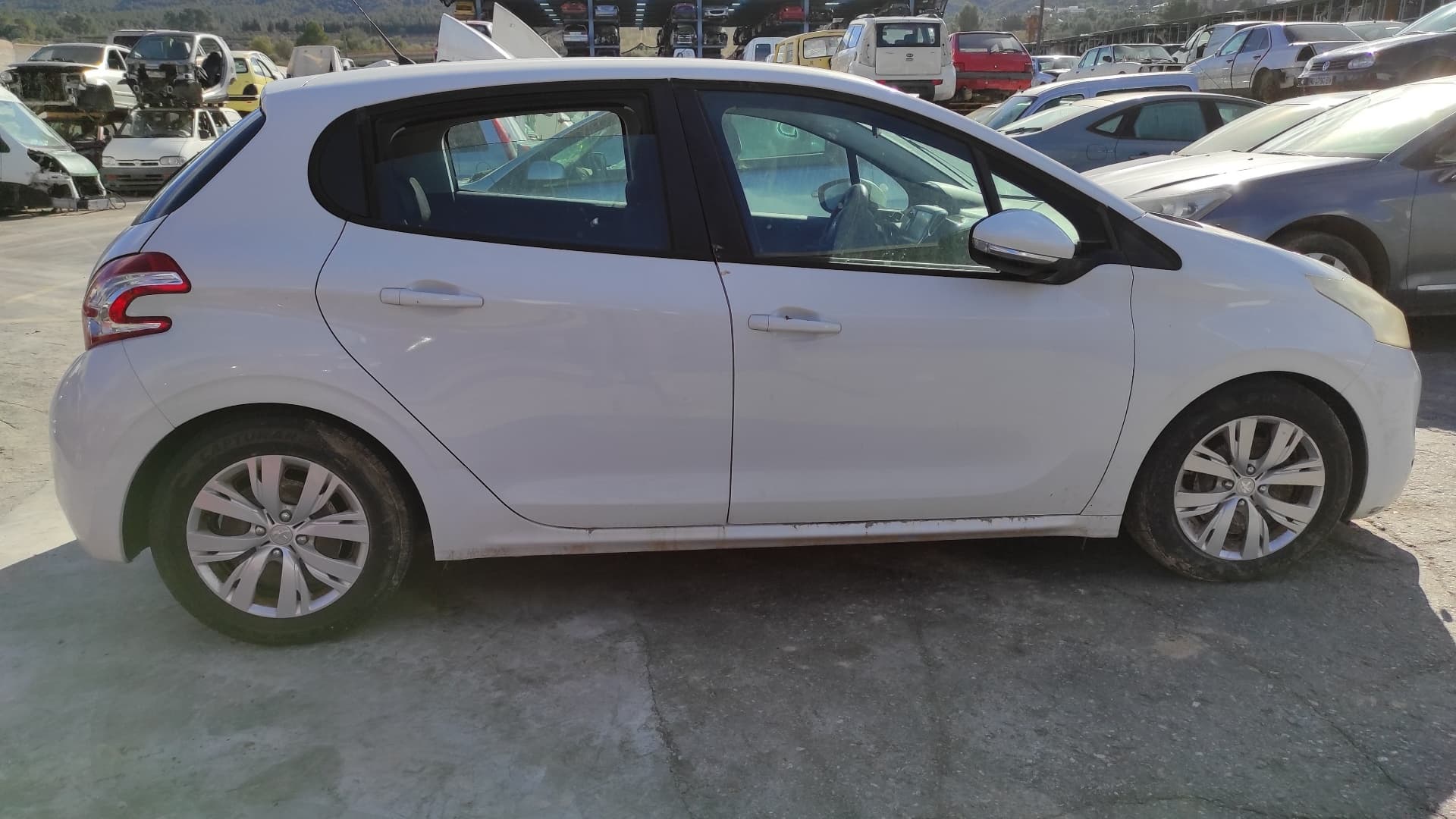 Recambio de REFUERZO PARAGOLPES DELANTERO para PEUGEOT 208 1.6 HDI 9H06 - BLANCO 5