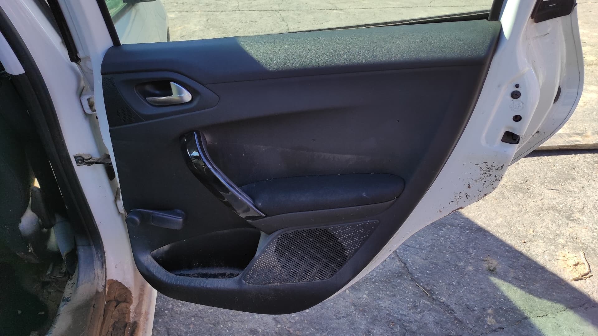 Recambio de REFUERZO PARAGOLPES DELANTERO para PEUGEOT 208 1.6 HDI 9H06 - BLANCO 11