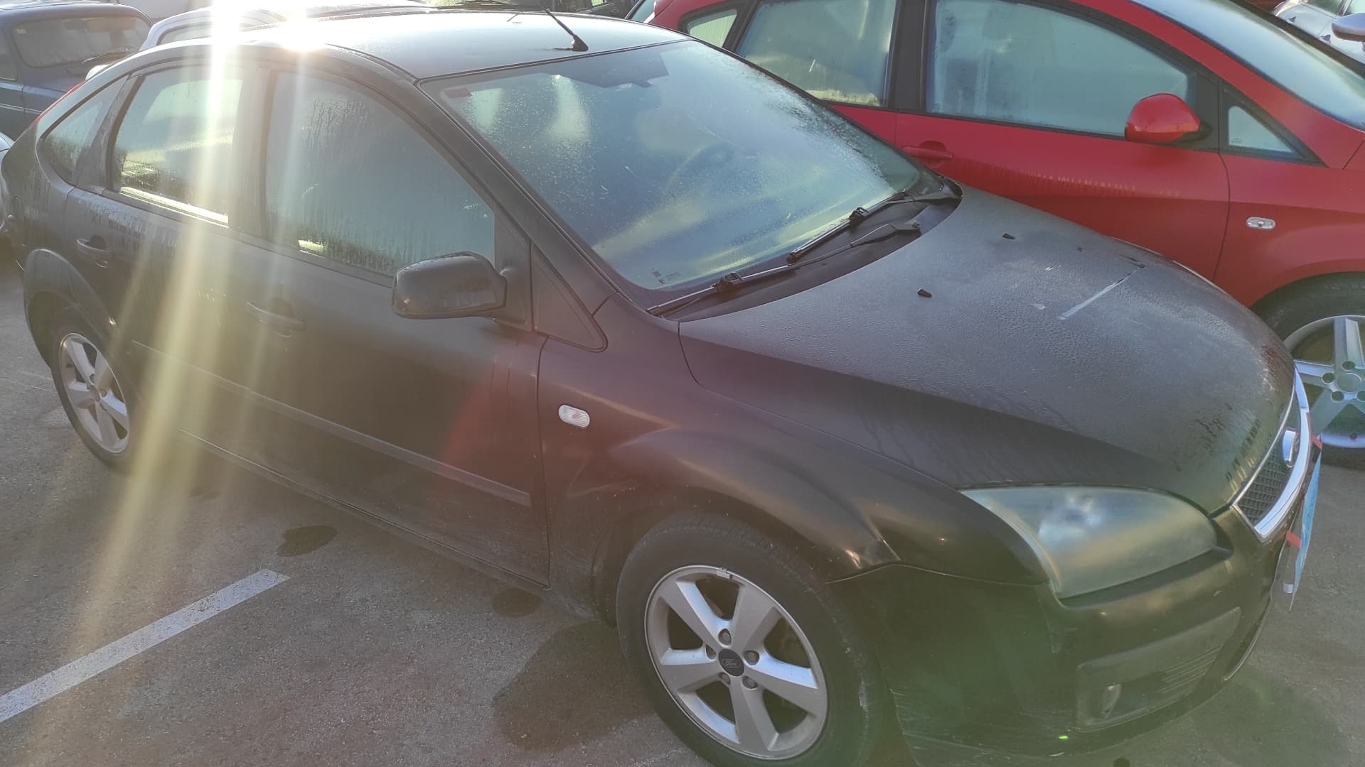 Recambio de ALETA DELANTERA DERECHA para FORD FOCUS BERLINA (CAP) 1.6 TDCI Q8DA - NEGRO