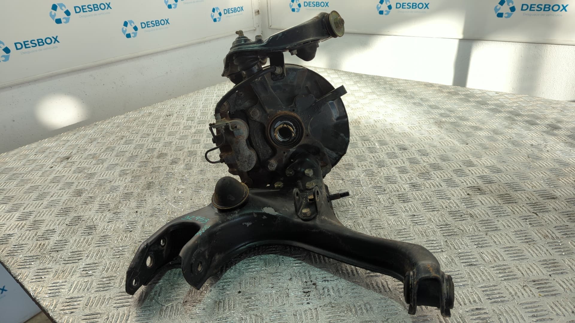 Recambio de MANGUETA DELANTERA IZQUIERDA para MITSUBISHI GALLOPER (HYUNDAI) 2.5 Turbodiesel 4D56 - AZUL 2