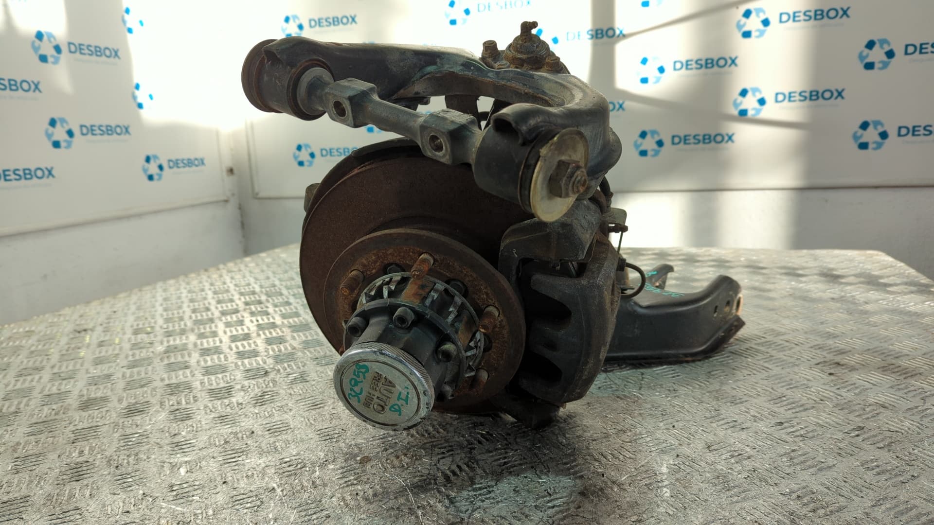 Recambio de MANGUETA DELANTERA IZQUIERDA para MITSUBISHI GALLOPER (HYUNDAI) 2.5 Turbodiesel 4D56 - AZUL 3