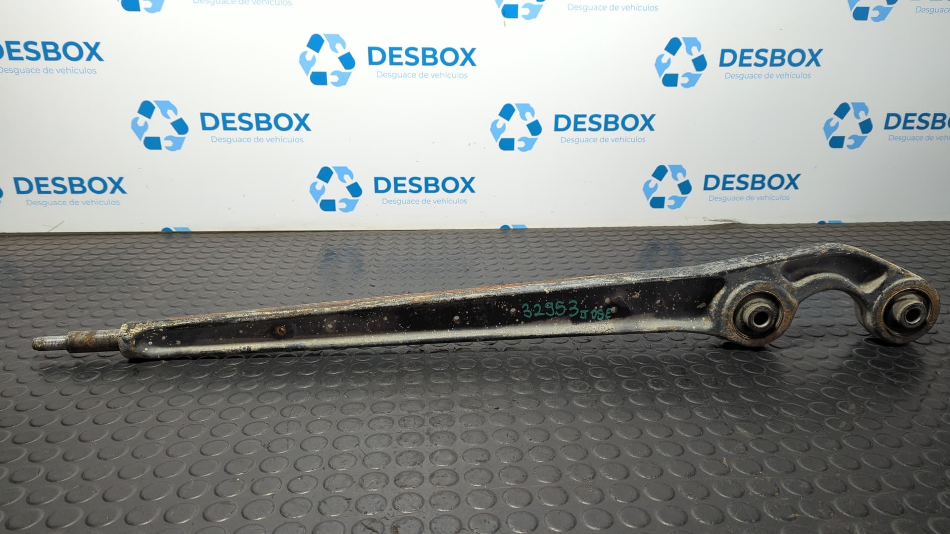 Recambio de BRAZO DERECHO INFERIOR TRASERO  para MITSUBISHI GALLOPER (HYUNDAI) 2.5 Turbodiesel 4D56 - AZUL