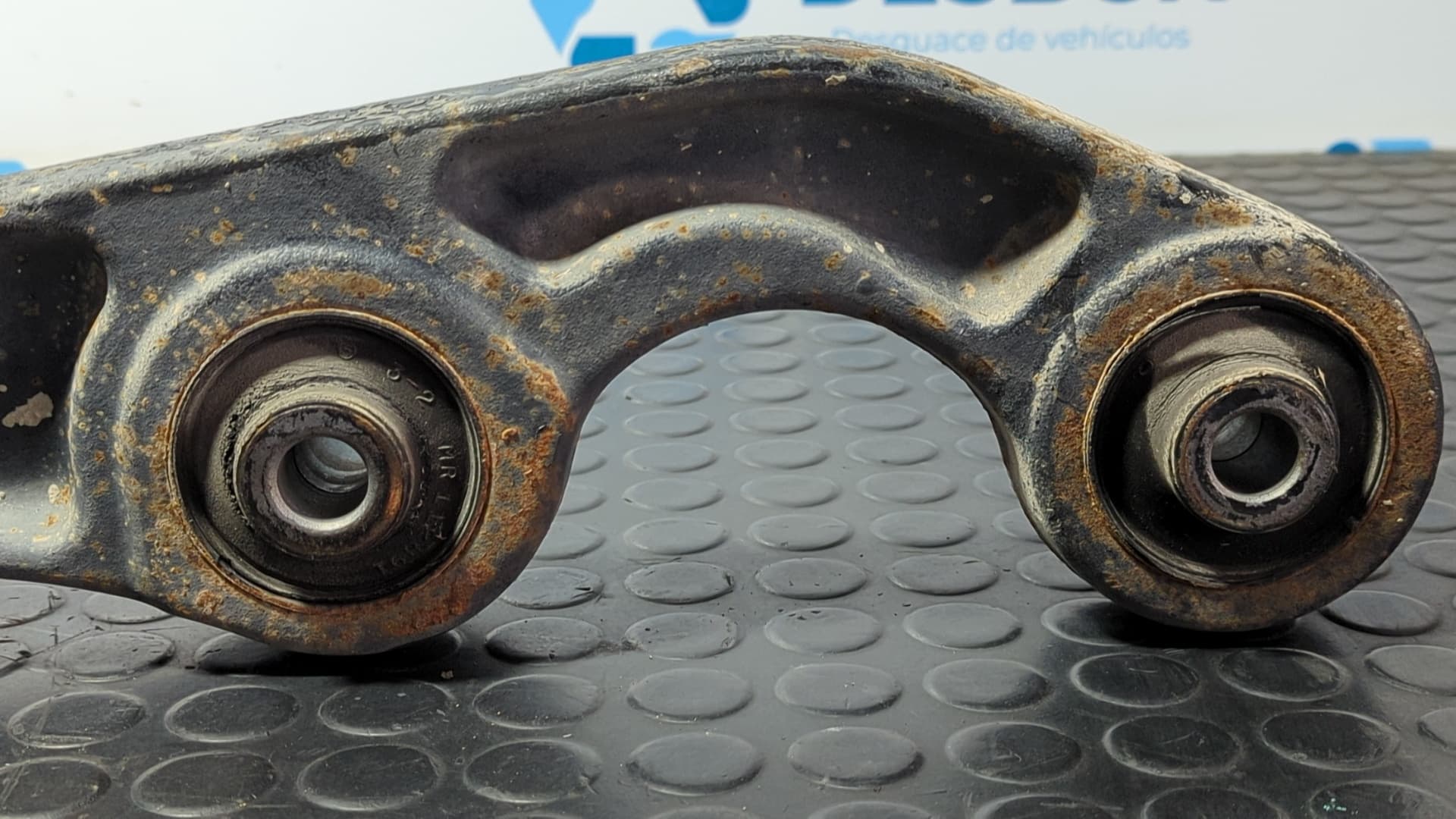 Recambio de BRAZO DERECHO INFERIOR TRASERO  para MITSUBISHI GALLOPER (HYUNDAI) 2.5 Turbodiesel 4D56 - AZUL 3