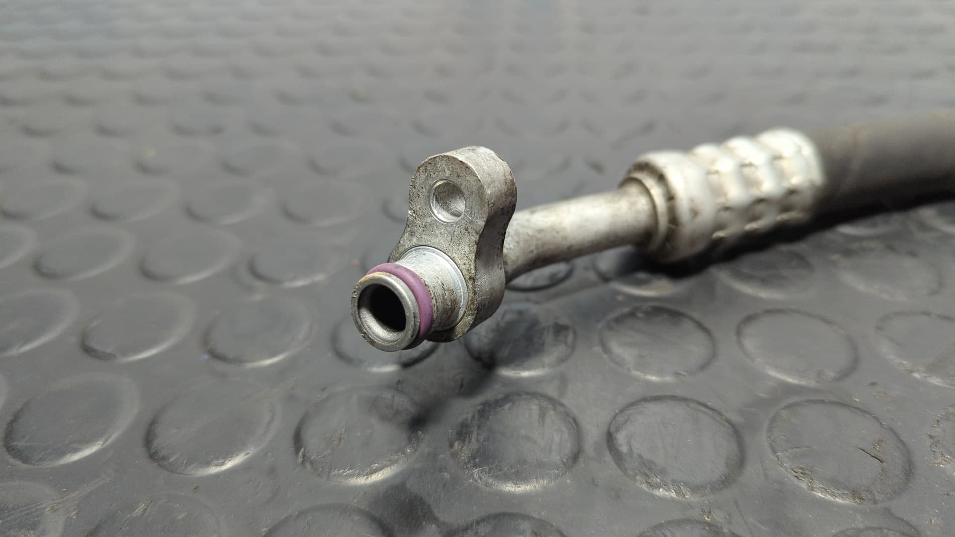 Recambio de TUBOS AIRE ACONDICIONADO para MERCEDES-BENZ VITO (W639) BASIC, COMBI 2.2 CDI OM651940 - AMARILLO 2