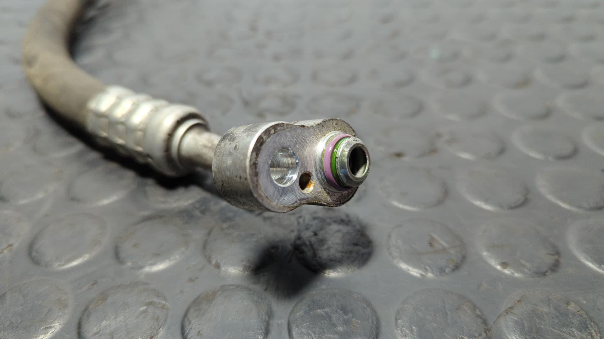 Recambio de TUBOS AIRE ACONDICIONADO para MERCEDES-BENZ VITO (W639) BASIC, COMBI 2.2 CDI OM651940 - AMARILLO 3
