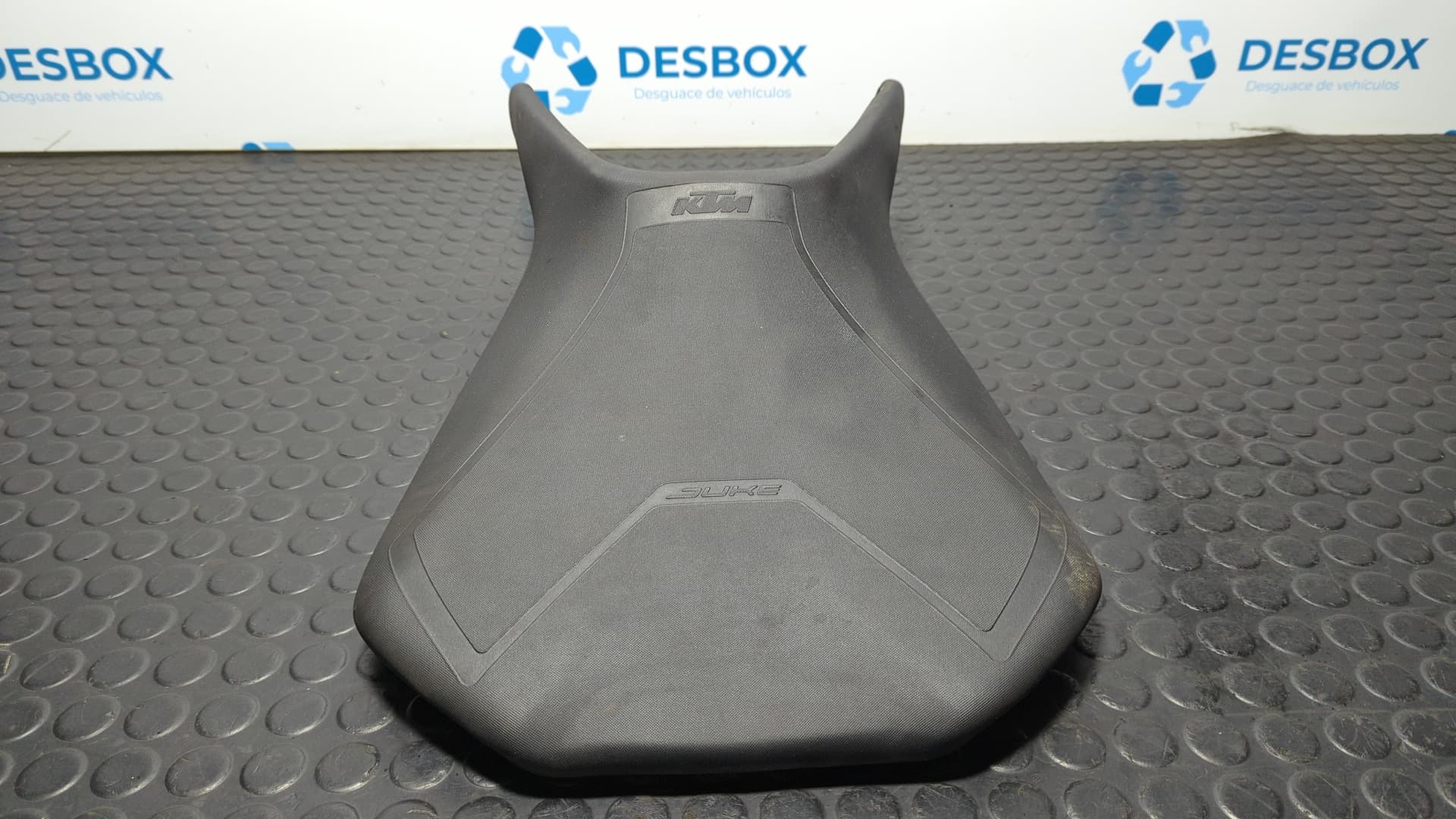 Recambio de ASIENTO DELANTERO para KTM 125 DUKE * 125CC referencia OEM IAM JP191002 - GRIS