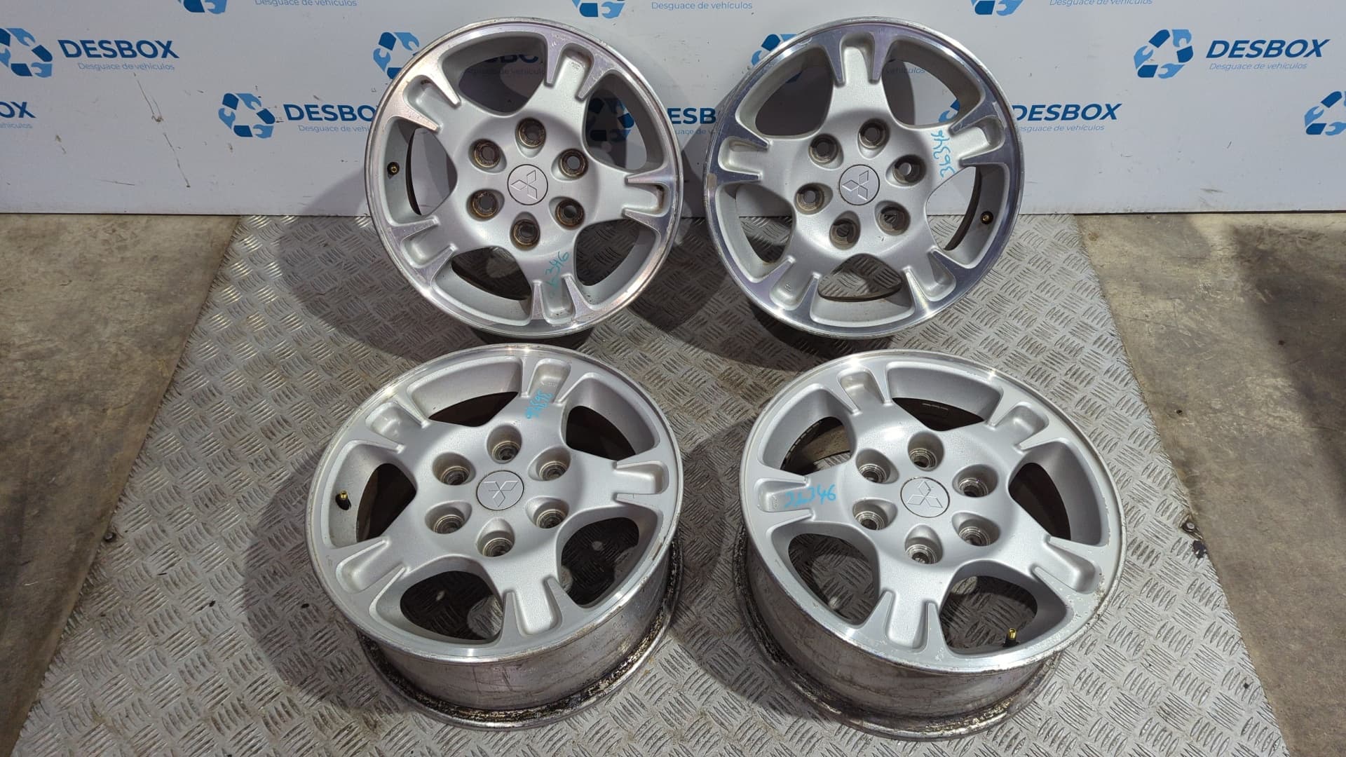Recambio de JUEGO LLANTAS para MITSUBISHI MONTERO (V80/V90) 4M41 - VERDE