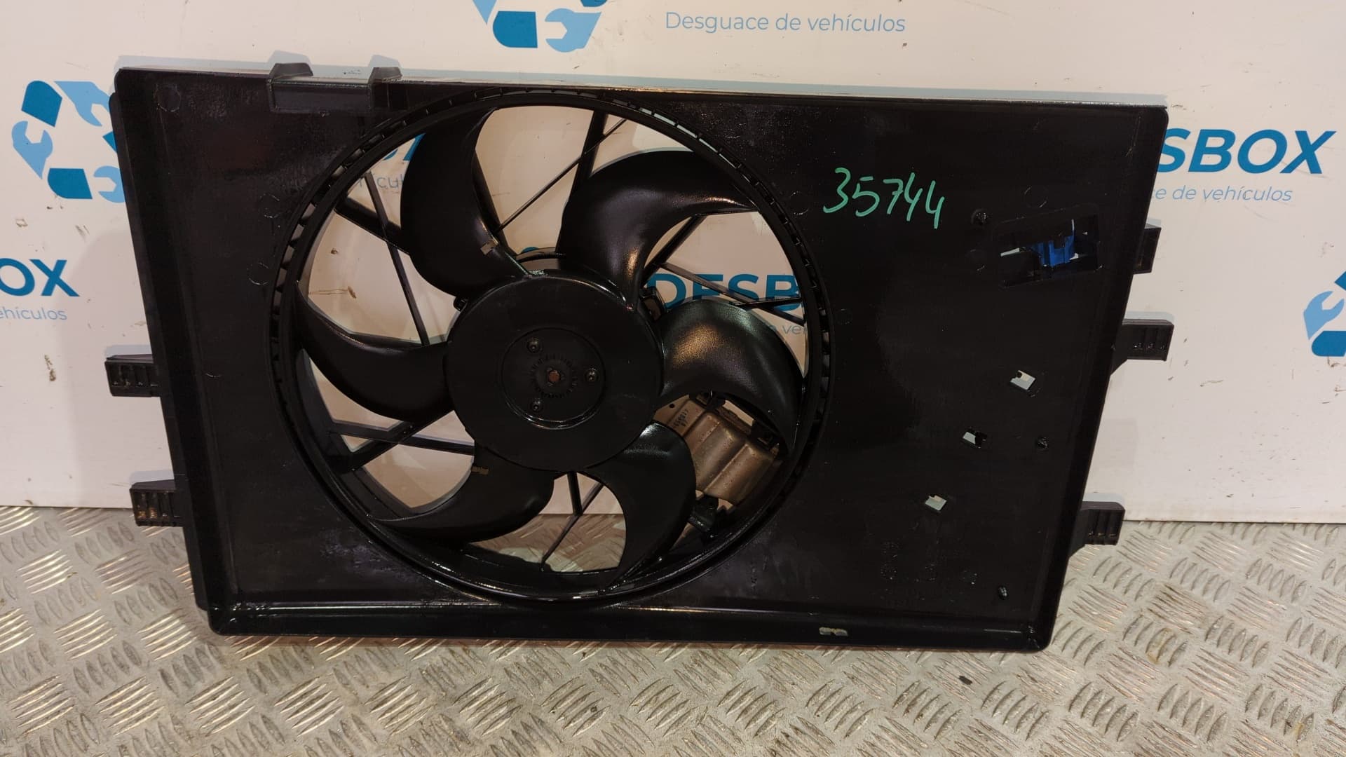 Recambio de ELECTROVENTILADOR para MERCEDES-BENZ CLASE A (W169) A 170  A-Edition M266940 referencia OEM IAM A16950001693 - NEGRO 3