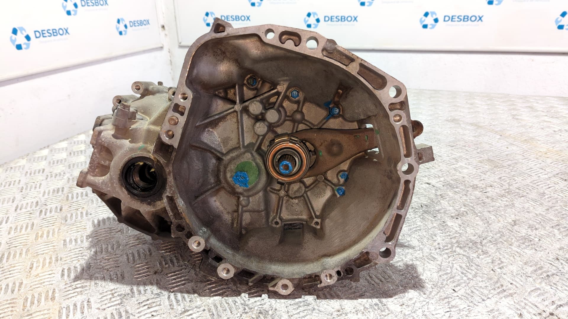 Recambio de CAJA CAMBIOS para TOYOTA YARIS (NCP1/NLP1/SCP1) 1.3 Expo 2SZFE referencia OEM IAM 331110D020 - AZUL