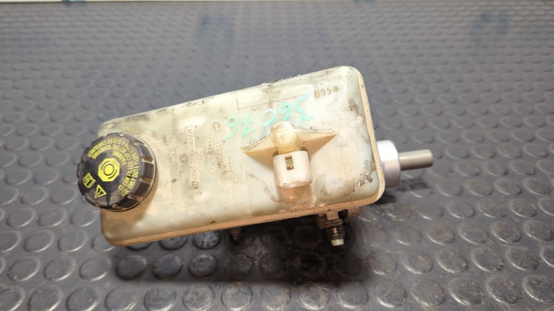 Recambio de BOMBA FRENO para OPEL VIVARO 2.5 DTI / CDTI CAT (G9U-730 / LJ9) G9U730 referencia OEM IAM 32067008C - BLANCO 2