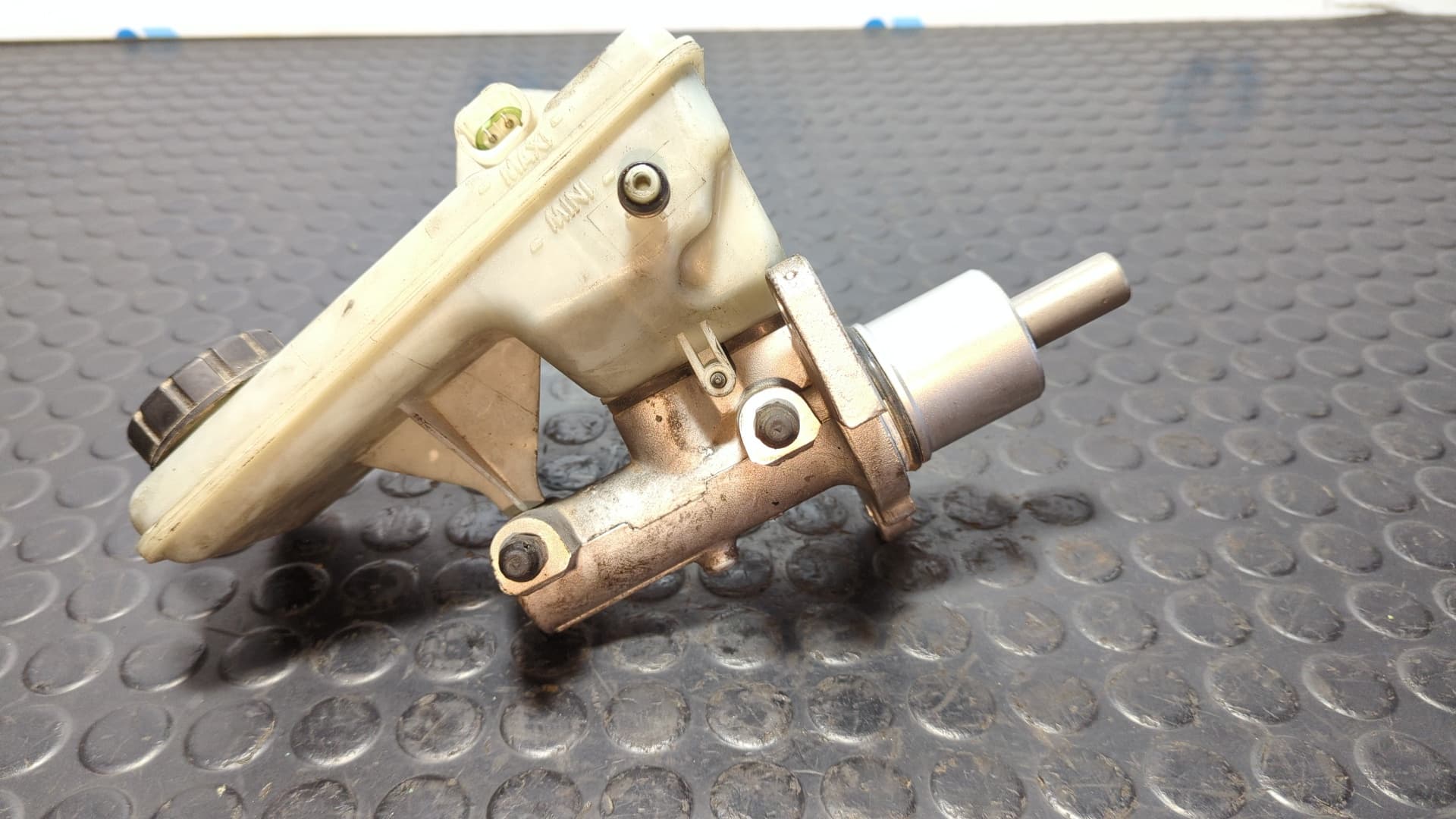 Recambio de BOMBA FRENO para OPEL VIVARO 2.5 DTI / CDTI CAT (G9U-730 / LJ9) G9U730 referencia OEM IAM 32067008C - BLANCO 3