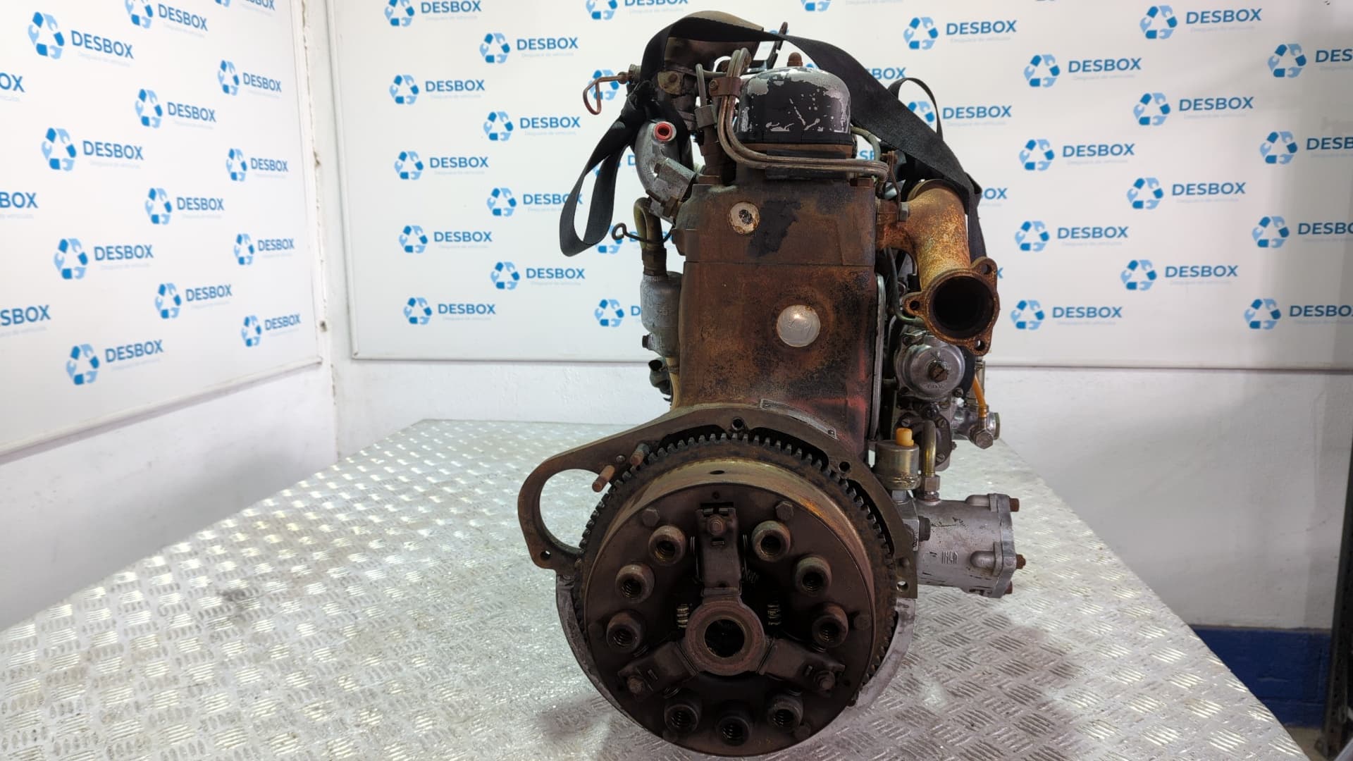 Recambio de MOTOR para MERCEDES-BENZ CLASE E (W114/W115) 636900 referencia OEM IAM 636900 3