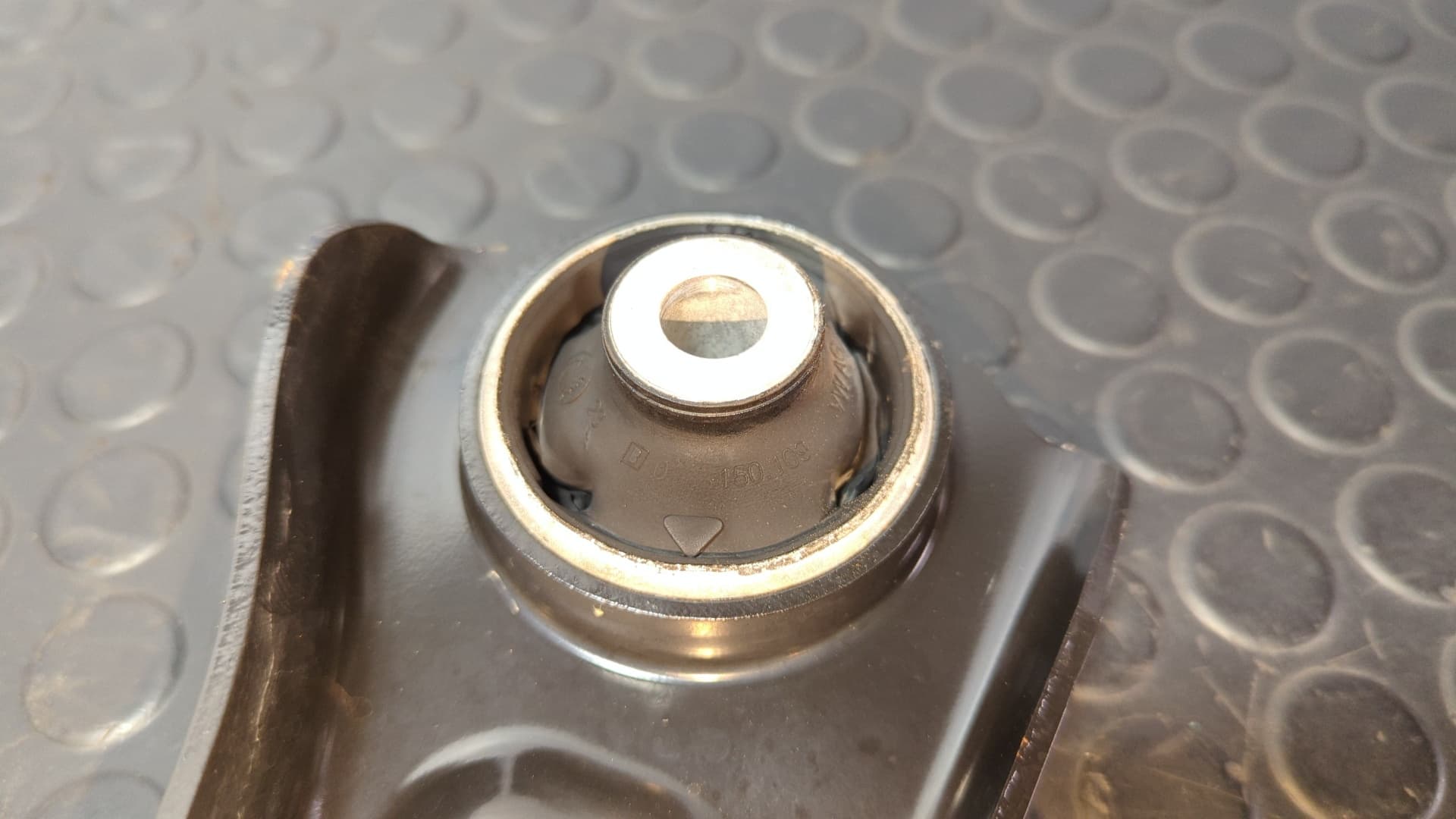 Recambio de BRAZO IZQUIERDO INFERIOR DELANTERO para SEAT ARONA ARONA 1.0 TSI CHZ referencia OEM IAM 2Q0407151B - NARANJA 4