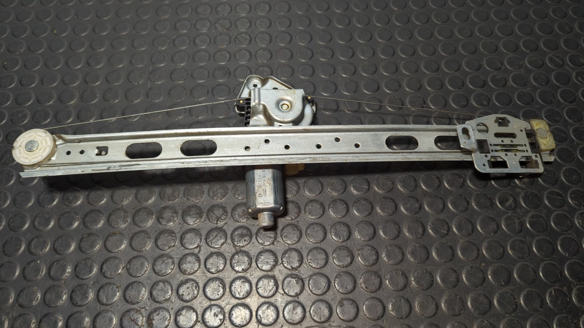 Recambio de ELEVALUNAS TRASERO DERECHO para MERCEDES-BENZ CLASE M (W163) 270 CDI 612963 referencia OEM IAM 119016100 - GRIS 3