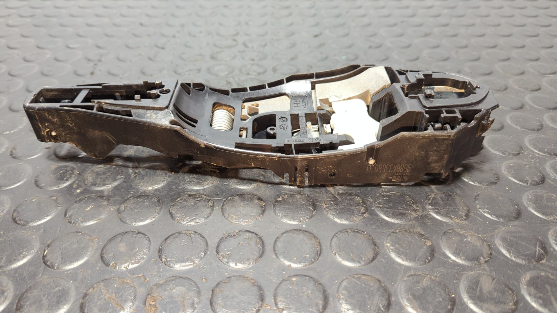 Recambio de SOPORTE MANETA DELANTERA DERECHA para CITROEN GRAND C4 SPACETOURER B 1.5 HDI YH01 referencia OEM IAM 9686433680 - AZUL 3