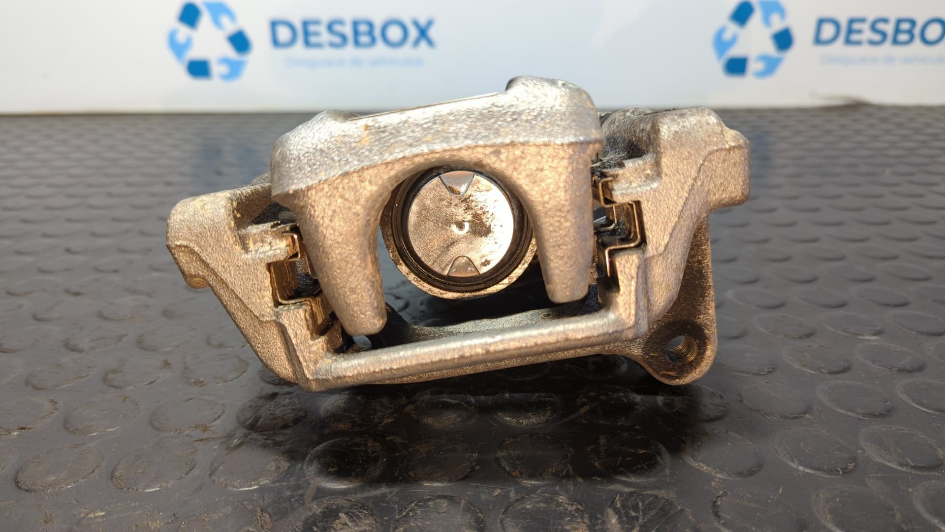 Recambio de PINZA DE FRENO TRASERA DERECHA para OPEL CORSA F * ZK01 referencia OEM IAM 9819059480 - ROJO 3