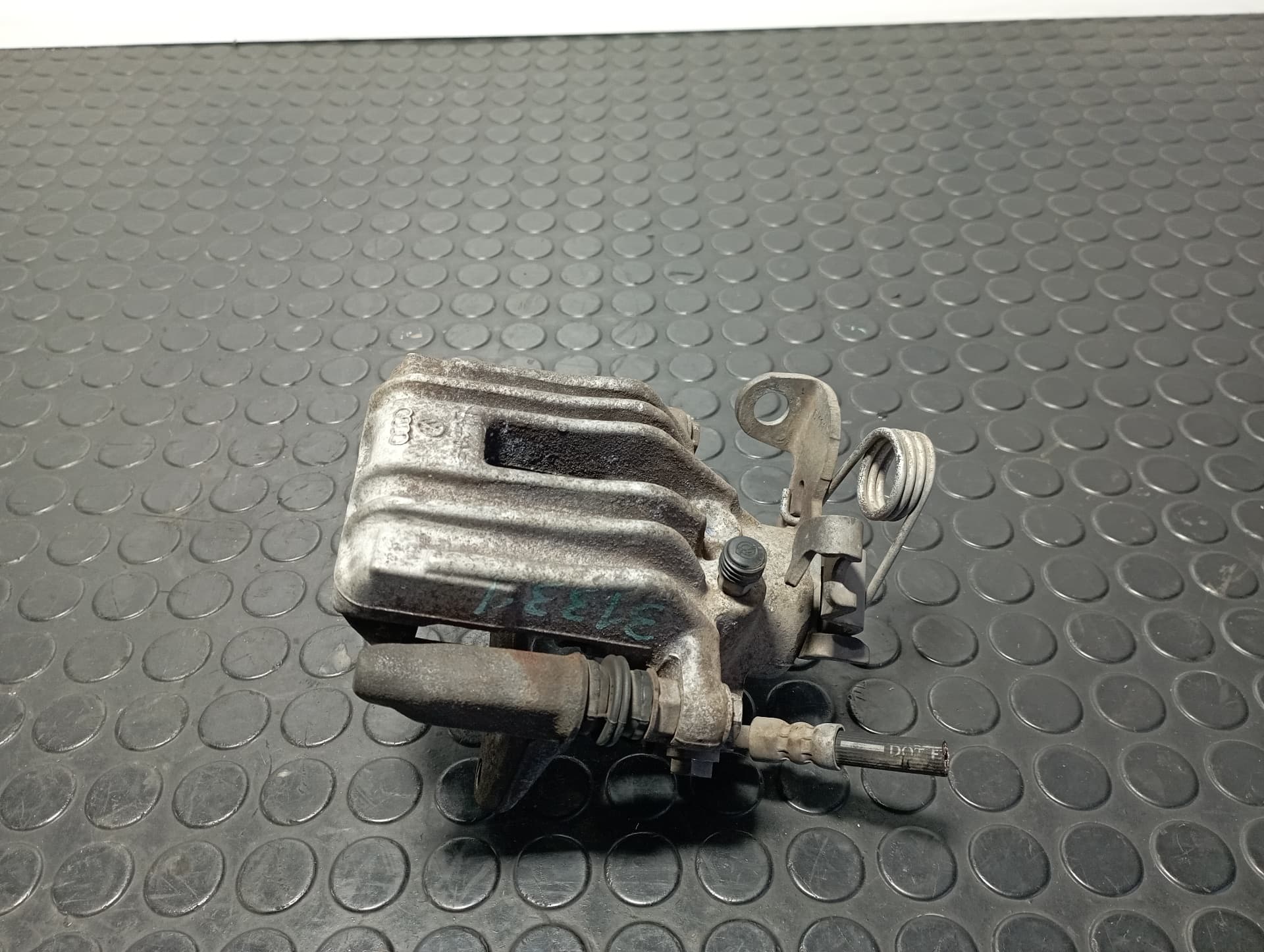 Recambio de PINZA DE FRENO TRASERA DERECHA para SEAT EXEO ST (3R5)(2009>) 2.0 TDI CAGA referencia OEM IAM M068 - NEGRO