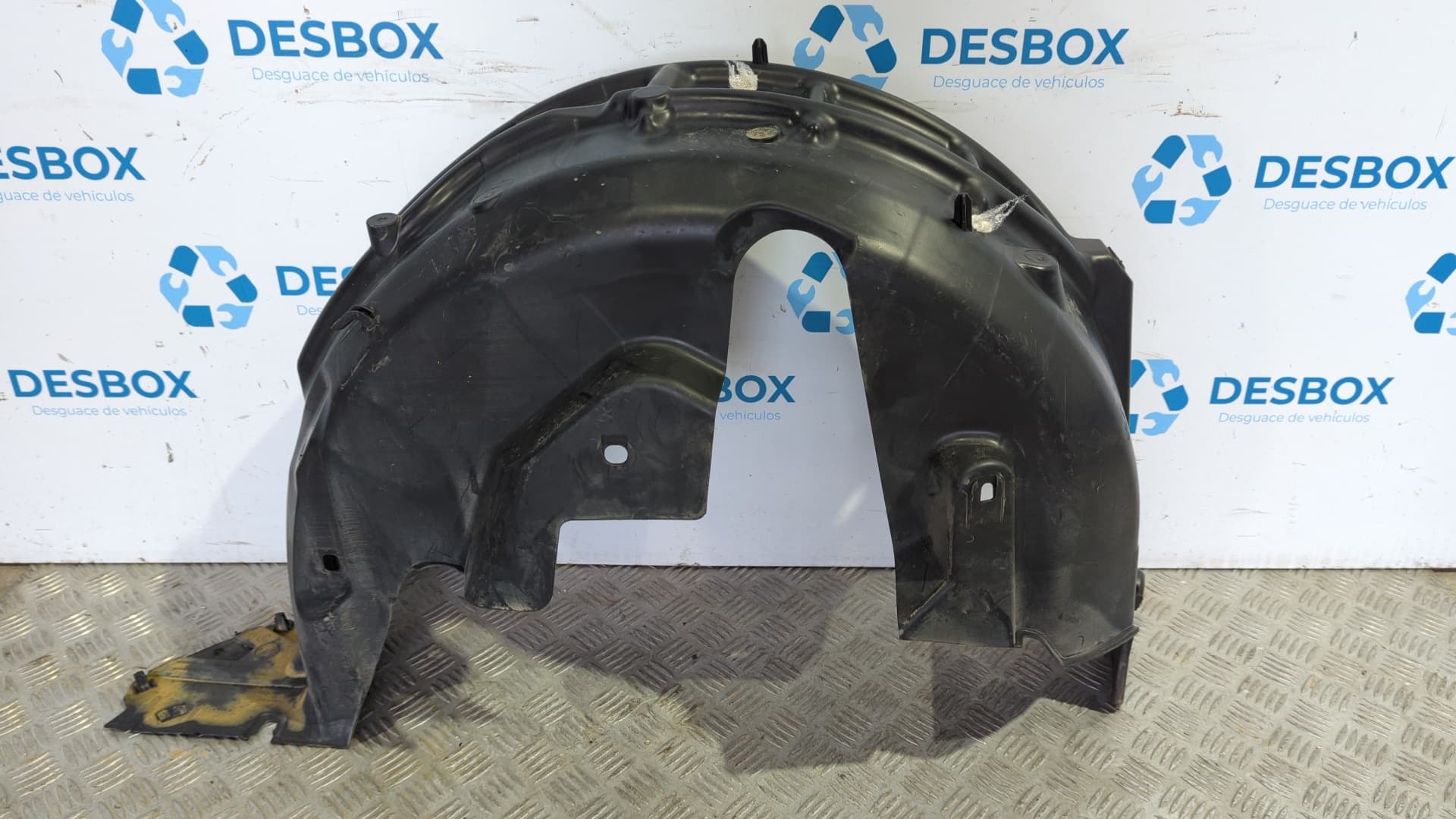 Recambio de PASO RUEDA TRASERO IZQUIERDO para OPEL CORSA F * ZK01 referencia OEM IAM 982946928001 - ROJO