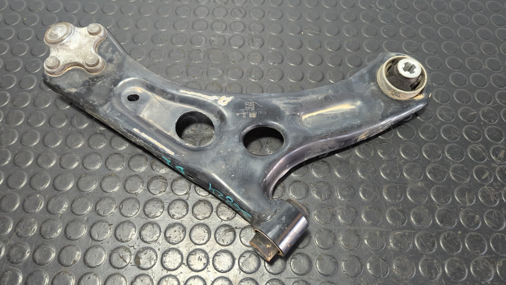 Recambio de BRAZO IZQUIERDO INFERIOR DELANTERO para OPEL CORSA F * ZK01 referencia OEM IAM L02072020 - ROJO