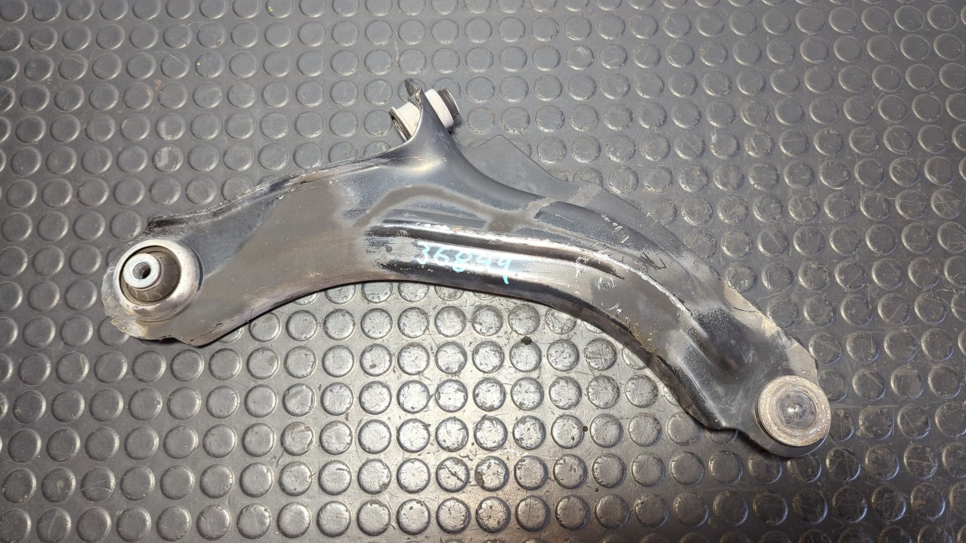 Recambio de BRAZO IZQUIERDO INFERIOR DELANTERO para RENAULT CLIO IV 1.2 D4F D7  referencia OEM IAM 338RG - BLANCO