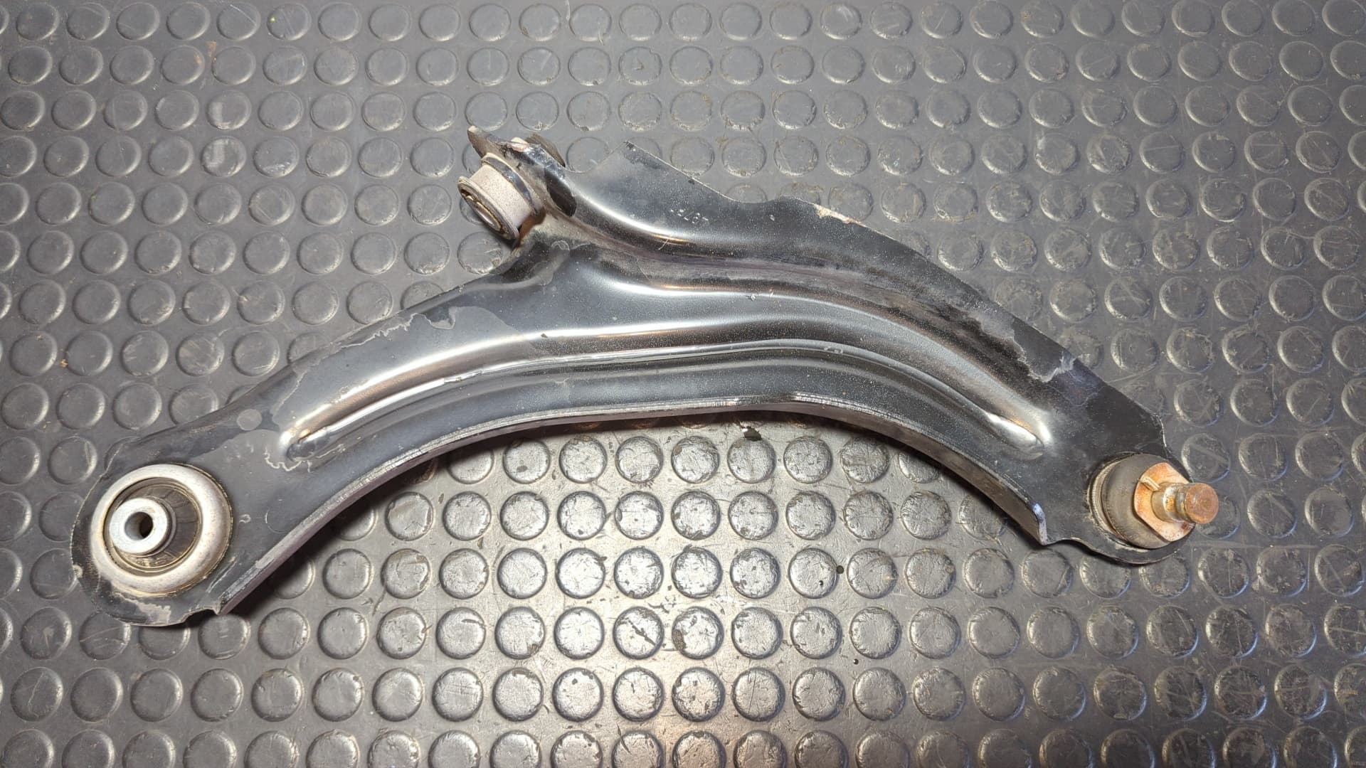 Recambio de BRAZO DERECHO INFERIOR DELANTERO para RENAULT CLIO IV 1.2 D4F D7  referencia OEM IAM 497PD - BLANCO 4