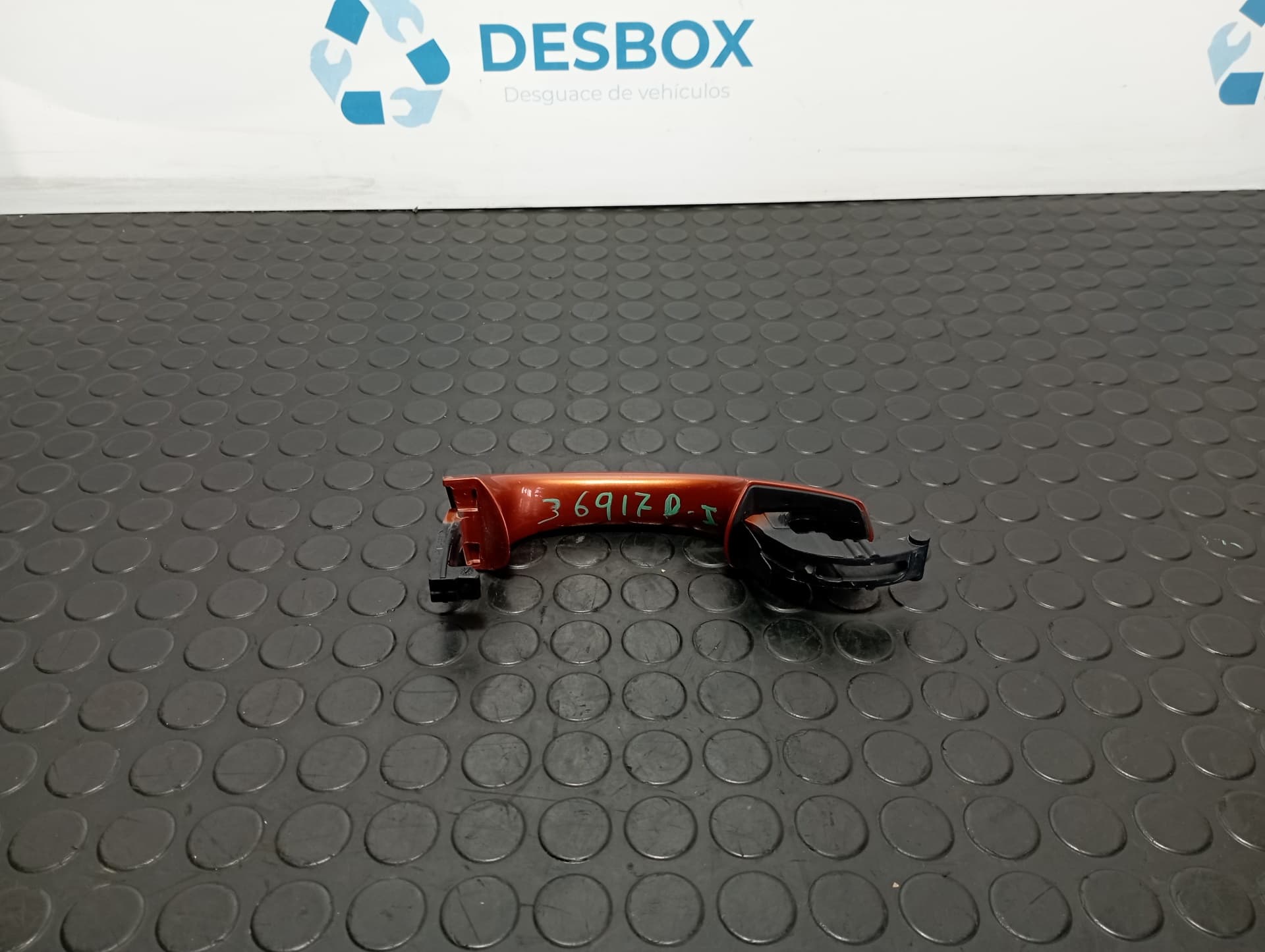 Recambio de MANETA DELANTERA IZQUIERDA para SEAT ARONA ARONA 1.0 TSI CHZ referencia OEM IAM WT05G0837205 - NARANJA 2