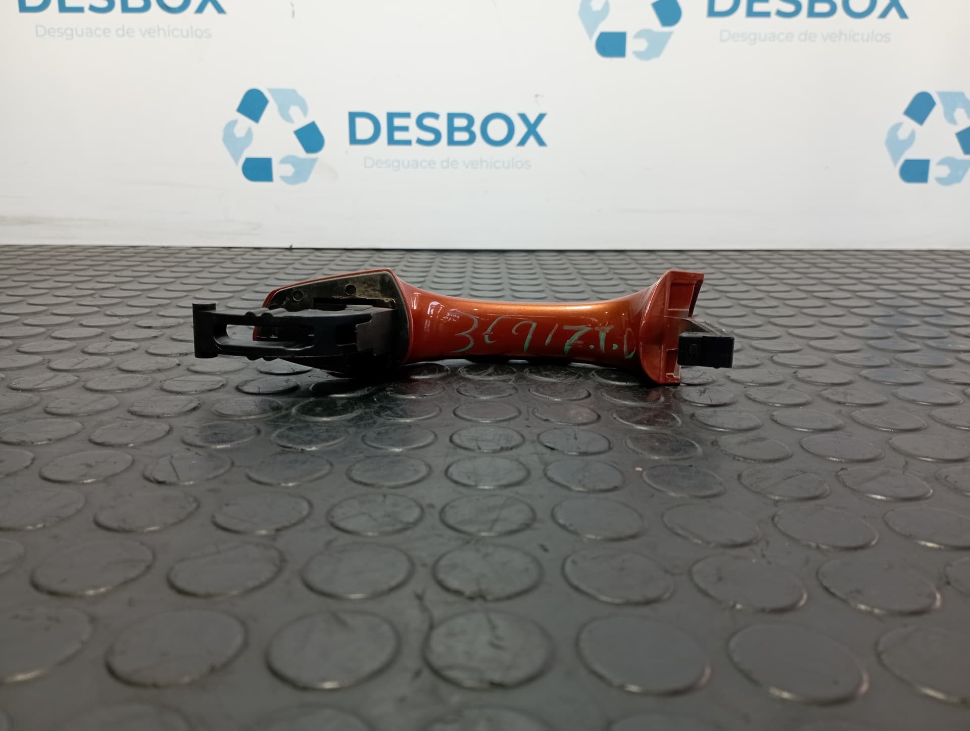 Recambio de MANETA EXTERIOR TRASERA DERECHA para SEAT ARONA ARONA 1.0 TSI CHZ referencia OEM IAM 5G0837205N - NARANJA 2