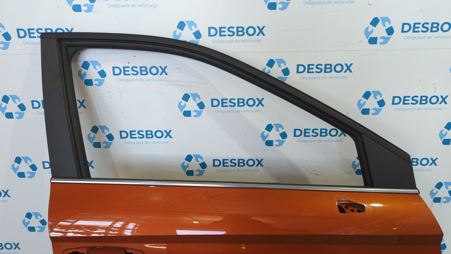 Recambio de PUERTA DELANTERA DERECHA para SEAT ARONA CHZ - NARANJA 3