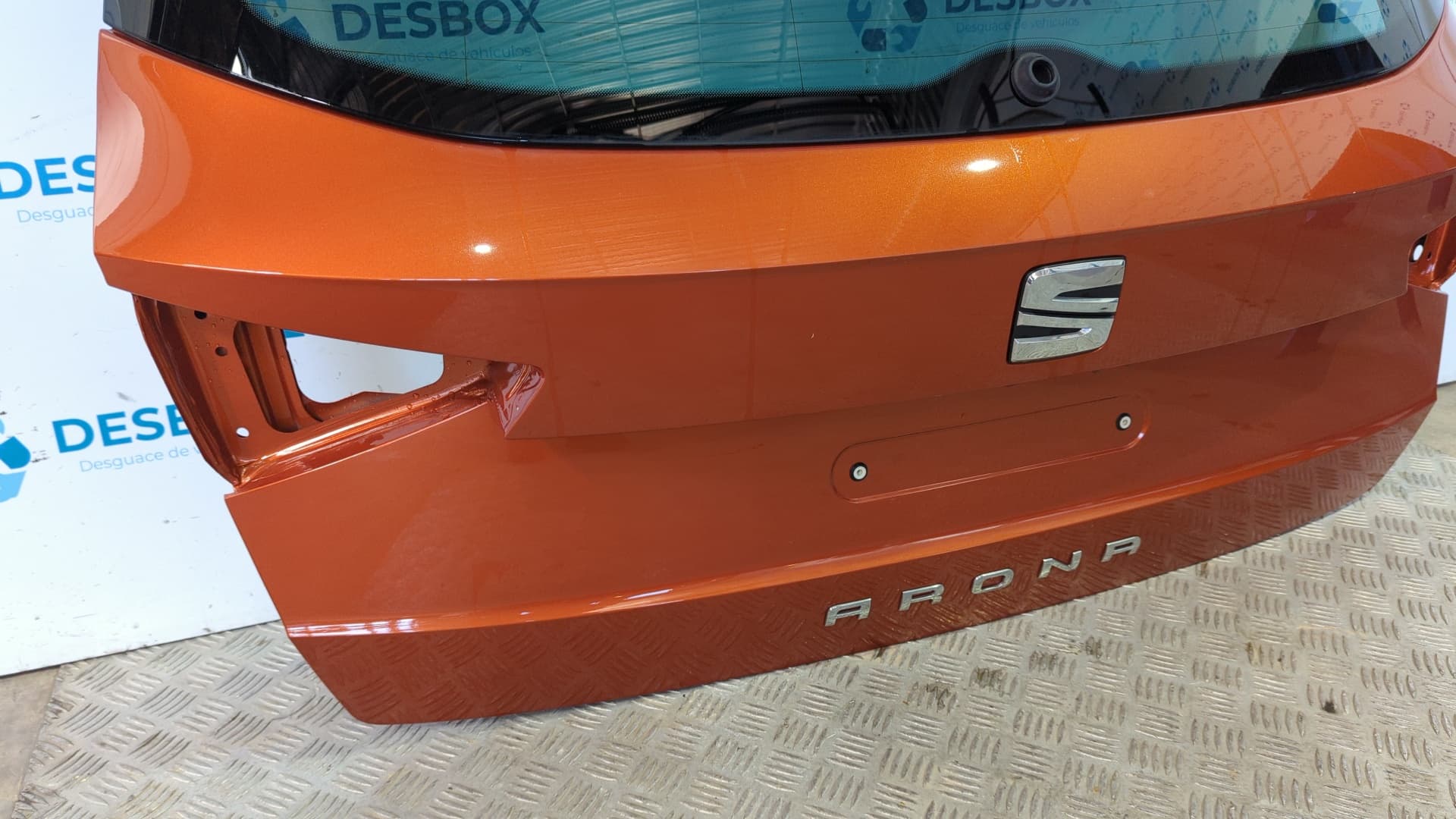 Recambio de PORTON TRASERO para SEAT ARONA CHZ - NARANJA 5