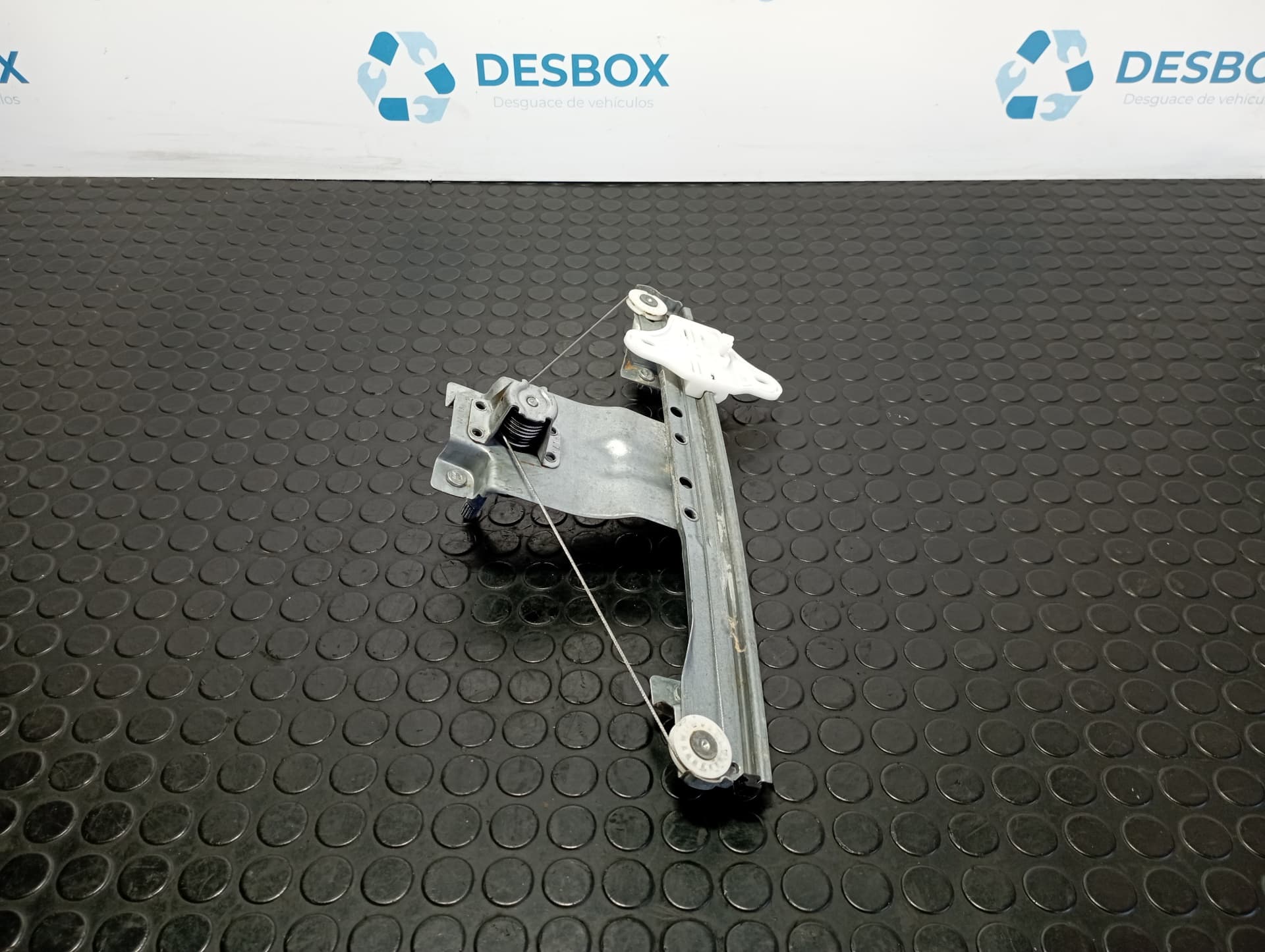 Recambio de ELEVALUNAS TRASERO DERECHO para RENAULT CLIO IV 1.2 D4F D7  referencia OEM IAM 827003722R - BLANCO 2