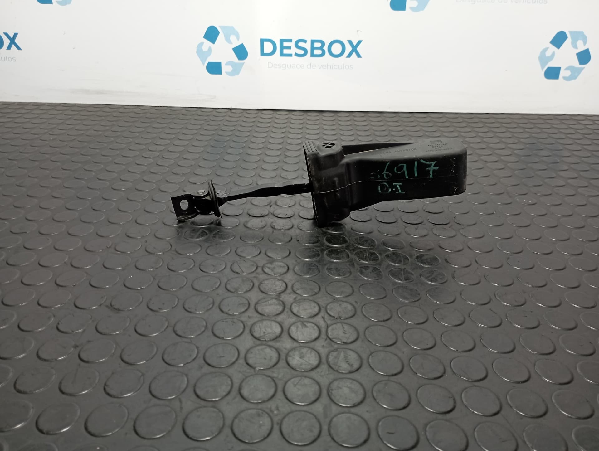 Recambio de RETENEDOR PUERTA DERECHA para SEAT ARONA ARONA 1.0 TSI CHZ referencia OEM IAM 5N0837923A - NARANJA